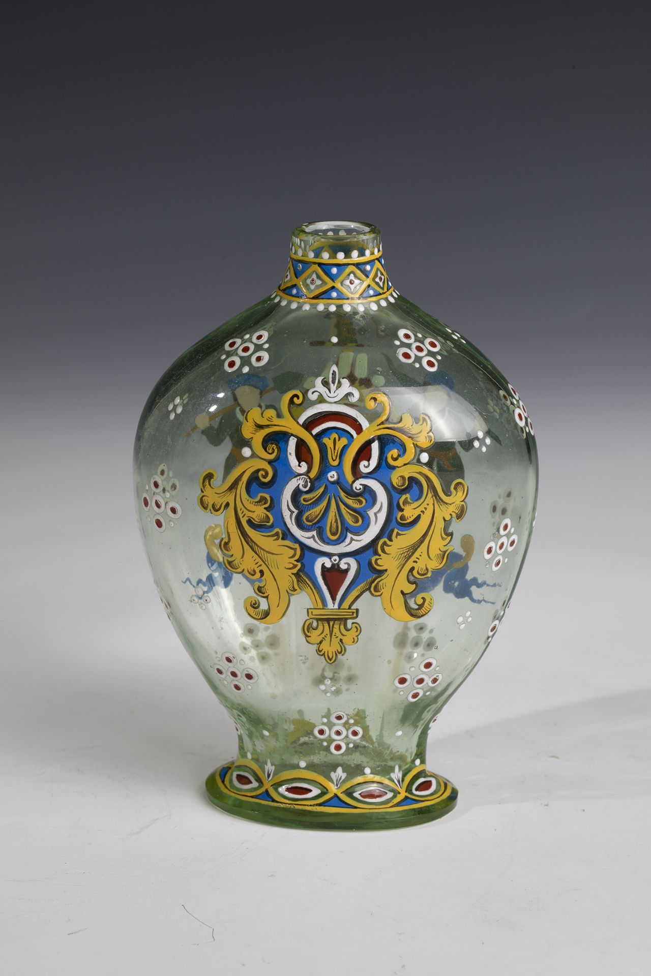 Bottle with the Hay Drummond coat of arms and its motto Refinery Anton Ambros Egermann 1870-1875, - Image 2 of 3