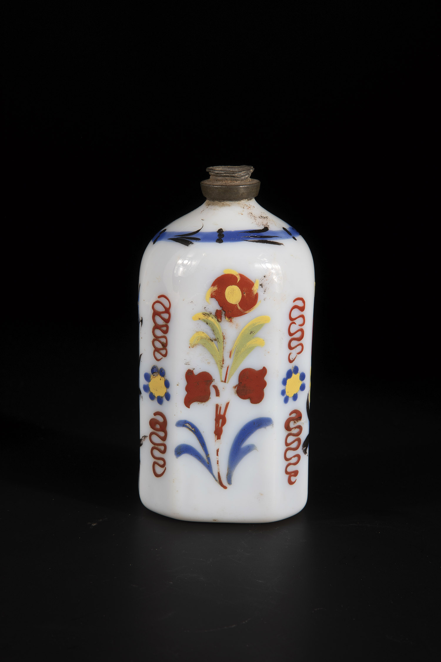 Schnapps bottle with pewter mount South German or Bohemia, 18th century frosted glass with tear-off.