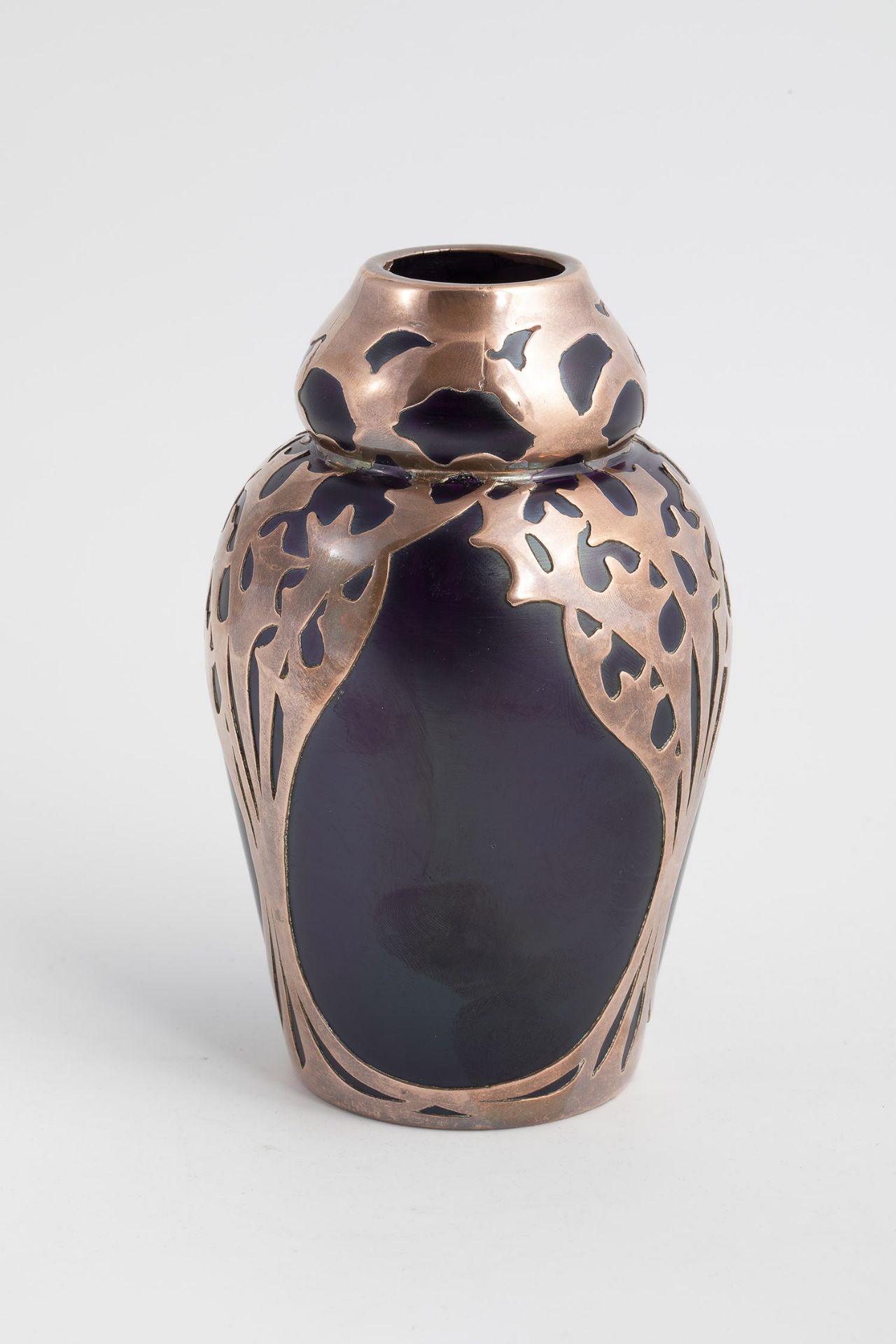 Kleine Vase mit galvanoplastischem Kupferdekor - Bild 2 aus 2