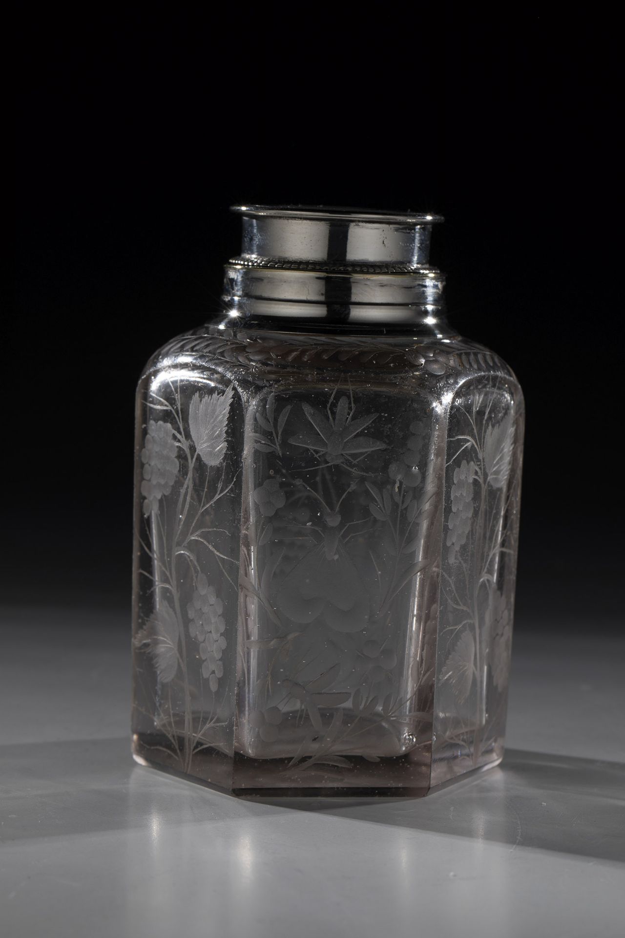 Sechskantflasche mit Schraubverschluss aus Silber - Bild 6 aus 8