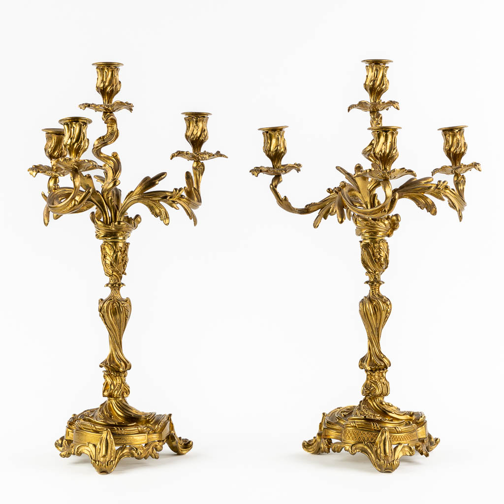 A pair of candelabra, bronze in Louis XV style. Circa 1900. (H:54 x D:27 cm) - Image 4 of 9
