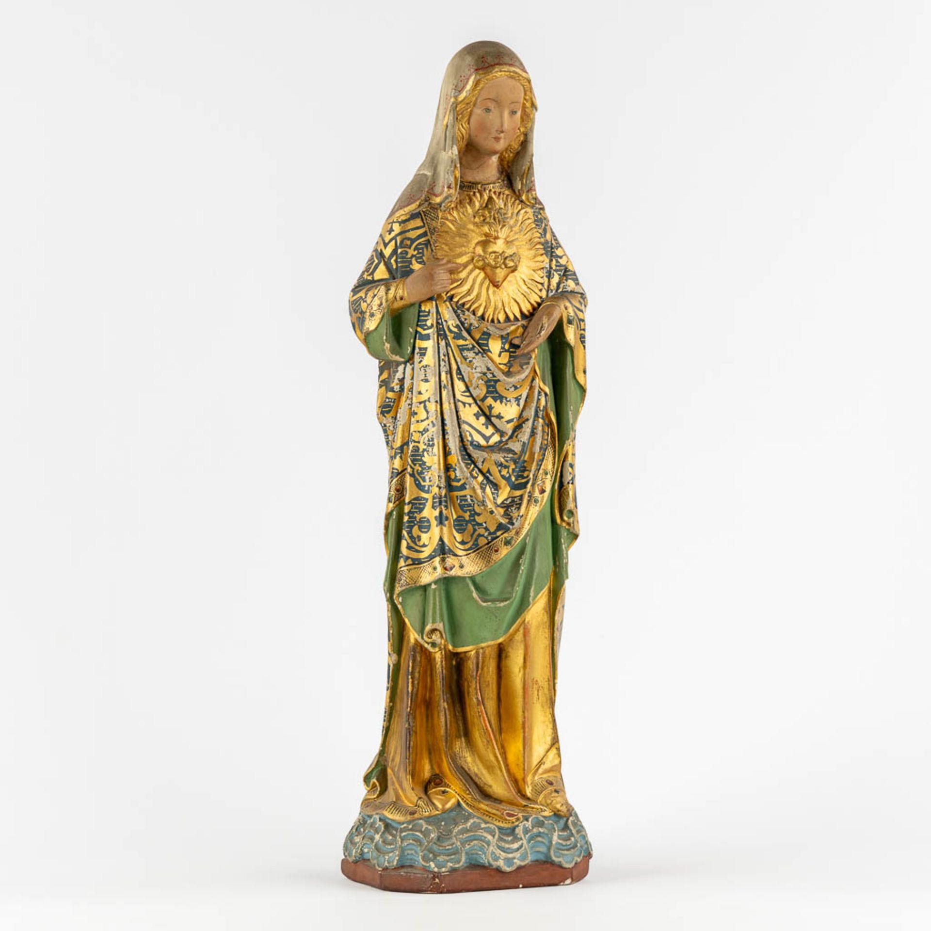 Virgin mary with a sacred heart, polychrome plaster. Circa 1900. (L:15 x W:16 x H:58 cm) - Bild 3 aus 13