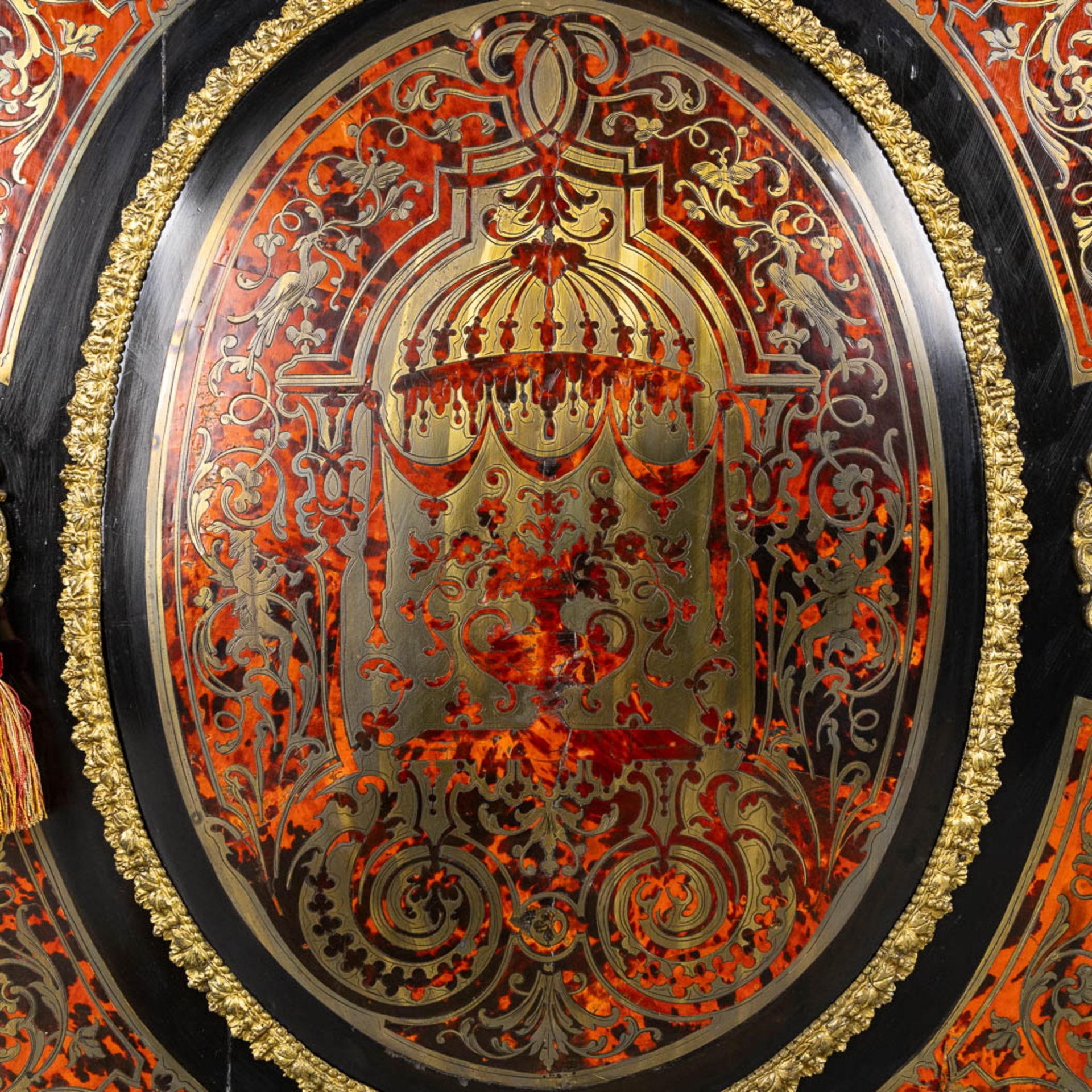 A Boulle inlay one-door cabinet, Napoleon 3. 19th C. (L:38 x W:82 x H:103 cm) - Image 12 of 17