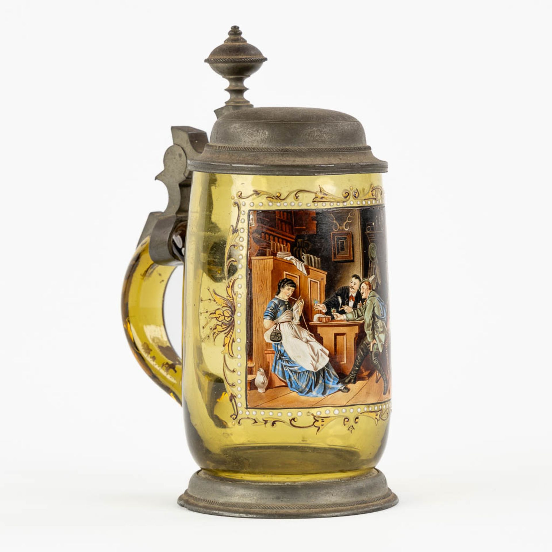 A finely painted Thiersenthal 'Beer Stein' with a pewter lid, Glashütte, Germany. 19th C. (H: