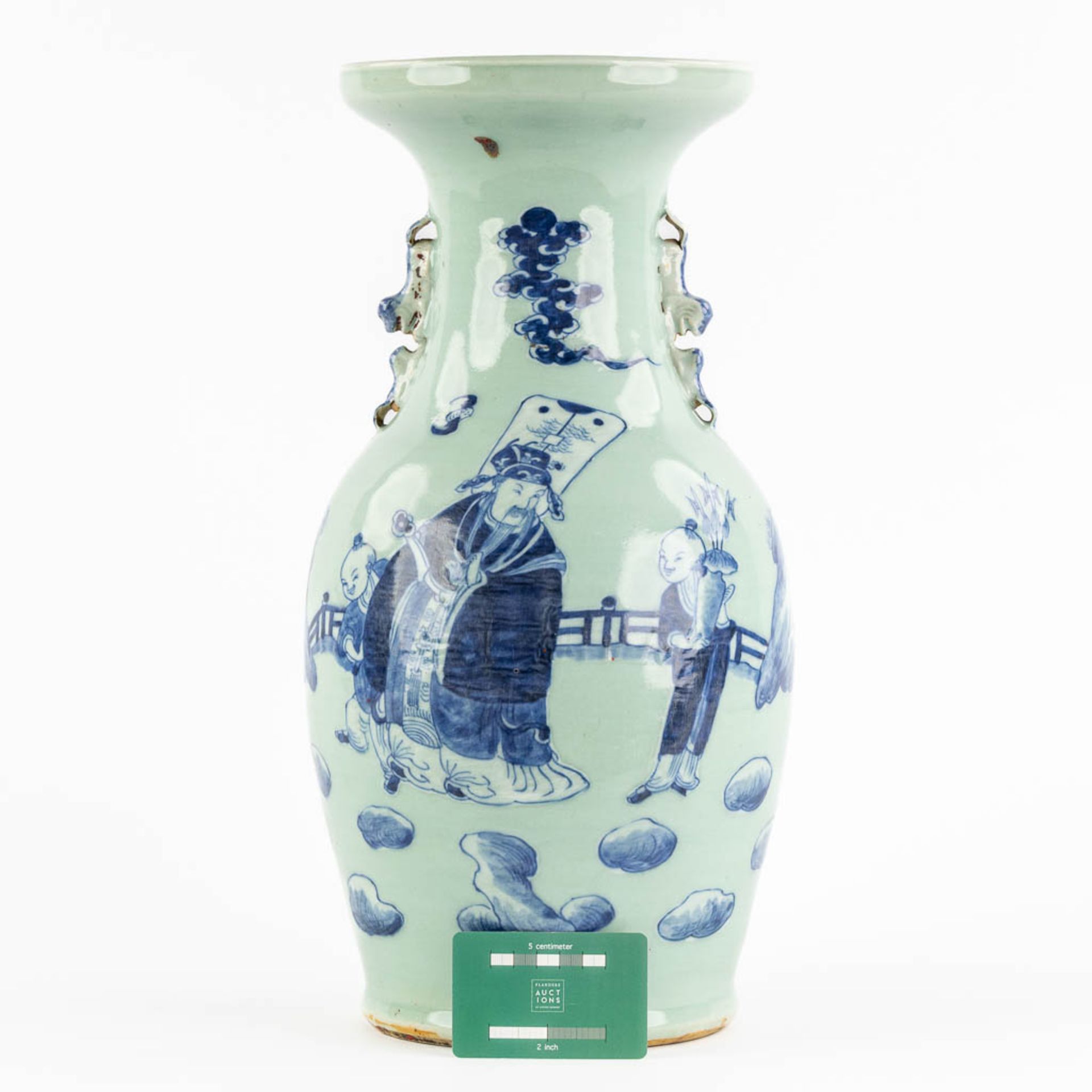 A Chinese vase decorated with a 'Wise man and a child'. 19th C. (H:43 x D:22 cm) - Image 2 of 10