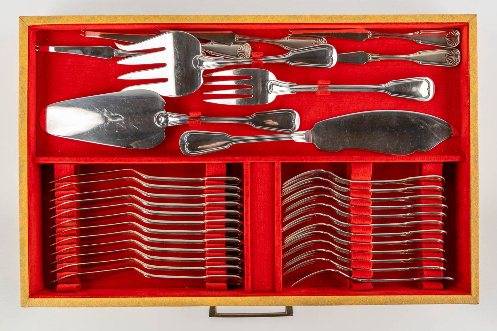 Bruno Wiskemann, 12-person, 136-piece silver-plated cutlery in a chest. (L:33 x W:50 x H:30 cm) - Image 15 of 16