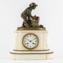 A mantle clock, green patinated bronze mounted on Carrara marble. Circa 1900. (L:16 x W:30 x H:39 cm
