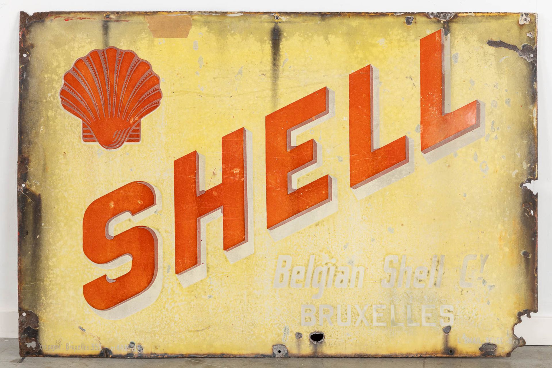 Shell Belgian Shell Company, Bruxelles, an enamel plate. (W:120 x H:80 cm) - Image 3 of 9