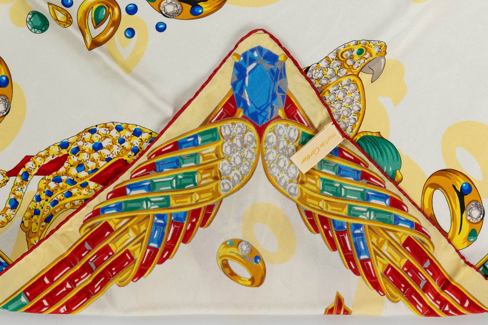 Cartier, Leonard, Carl Lagerfeld &amp; Picasso, Four silk scarfs/sjawls. (W:112 x H:112 cm) - Image 8 of 14