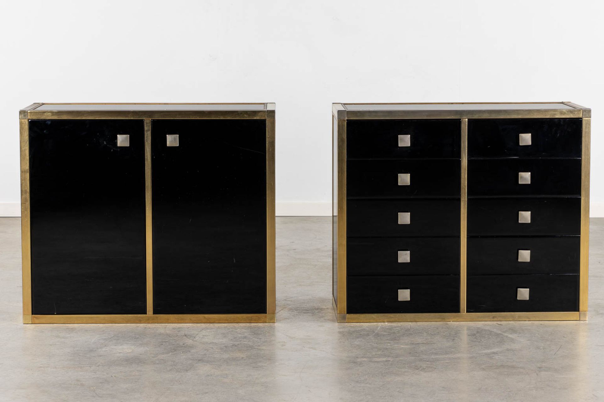 A pair of cabinets, lacquered wood and gilt metal, probably made by Belgo Chrome. (L:37 x W:86,5 x H - Image 4 of 11