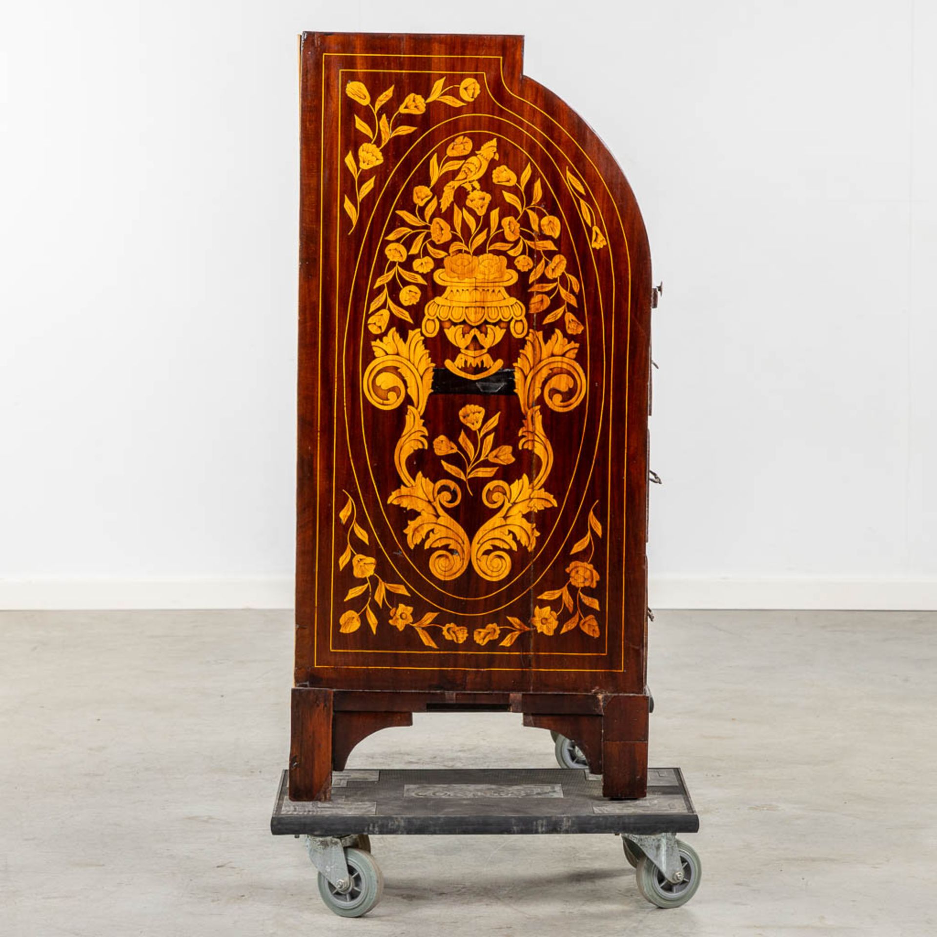 A fine marquetry inlay secretaire cabinet, The Netherlands, 18th C. (L:51 x W:112 x H:108 cm) - Image 9 of 20