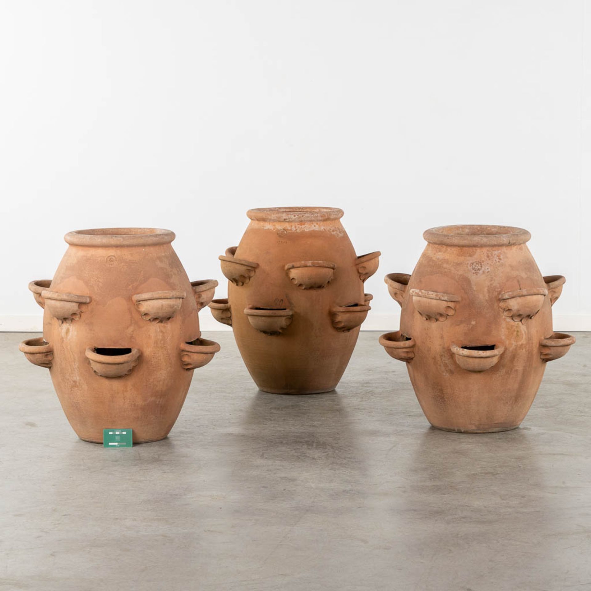 Biot France, 3 terracotta garden vases. (H:64 x D:62 cm) - Bild 2 aus 8