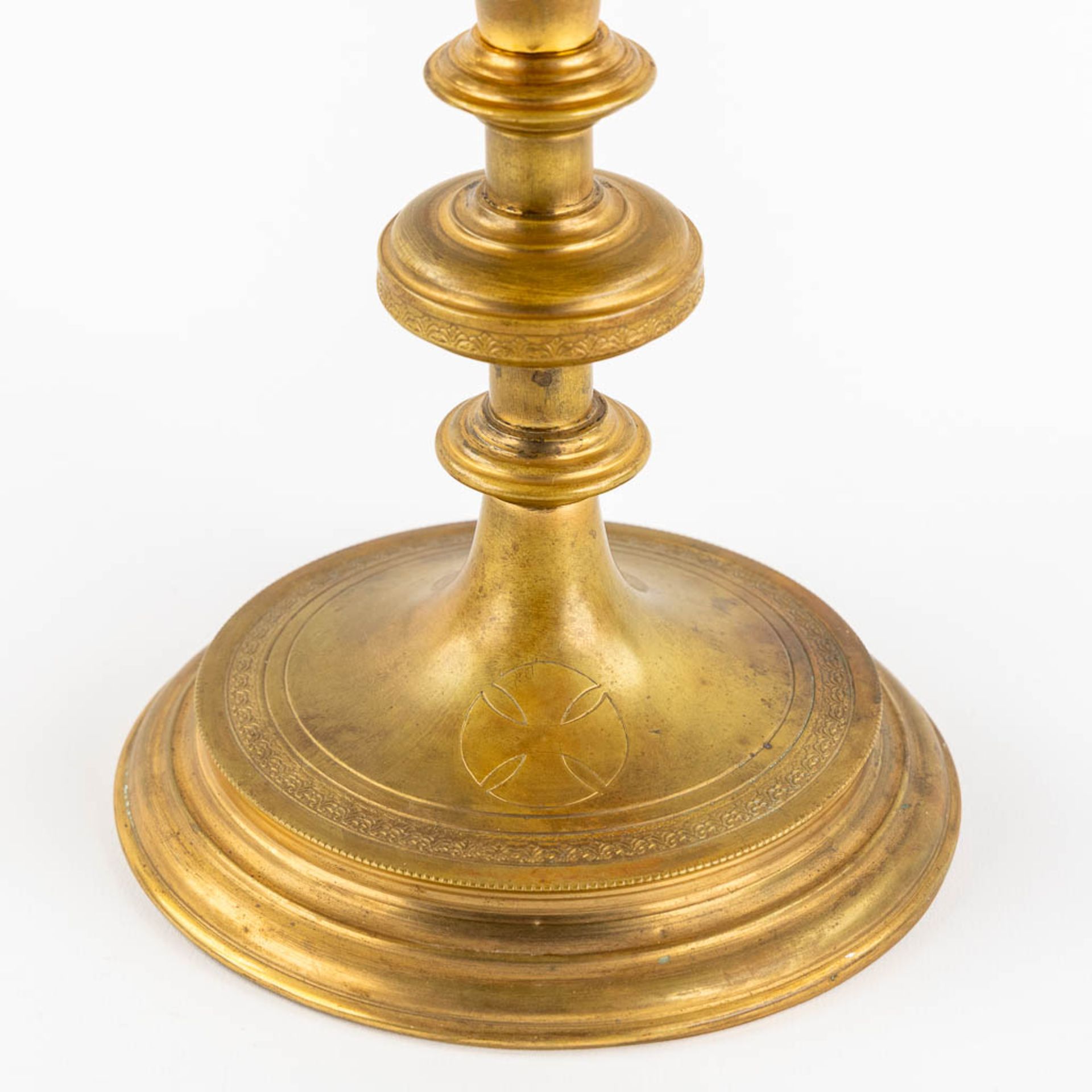 A Tower monstrance, gilt and silver plated brass, Gothic Revival. 19th C. (W:21,5 x H:58 cm) - Image 18 of 22