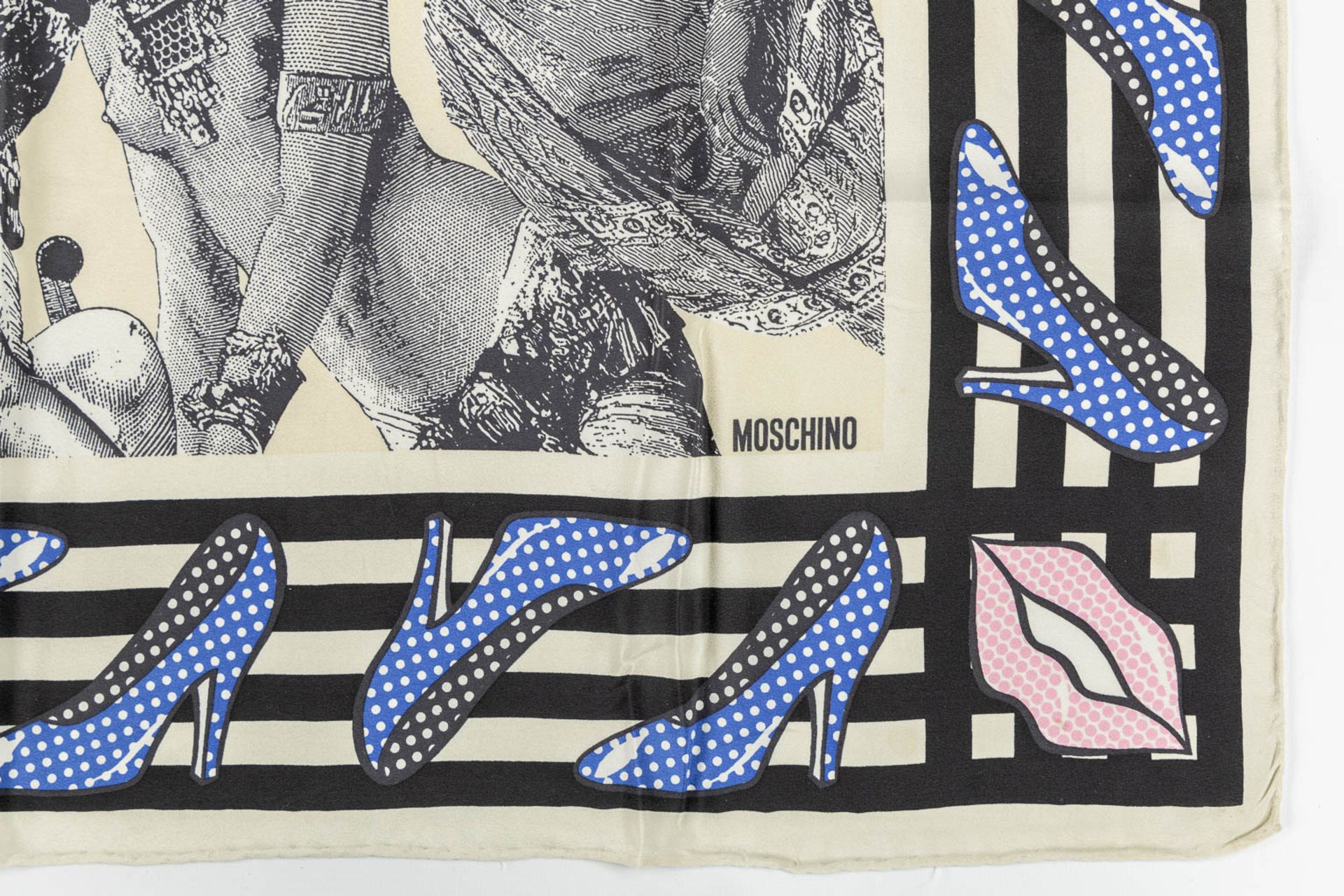 Moschino, Four Silk Scarfs/Sjawls (W:84 x H:84 cm) - Image 13 of 14