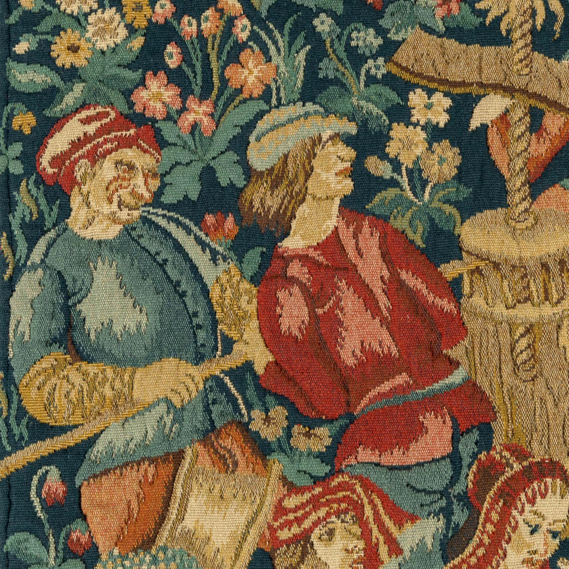A decorative tapistery, 'The Harvest'. (W:114 x H:114 cm) - Bild 6 aus 8