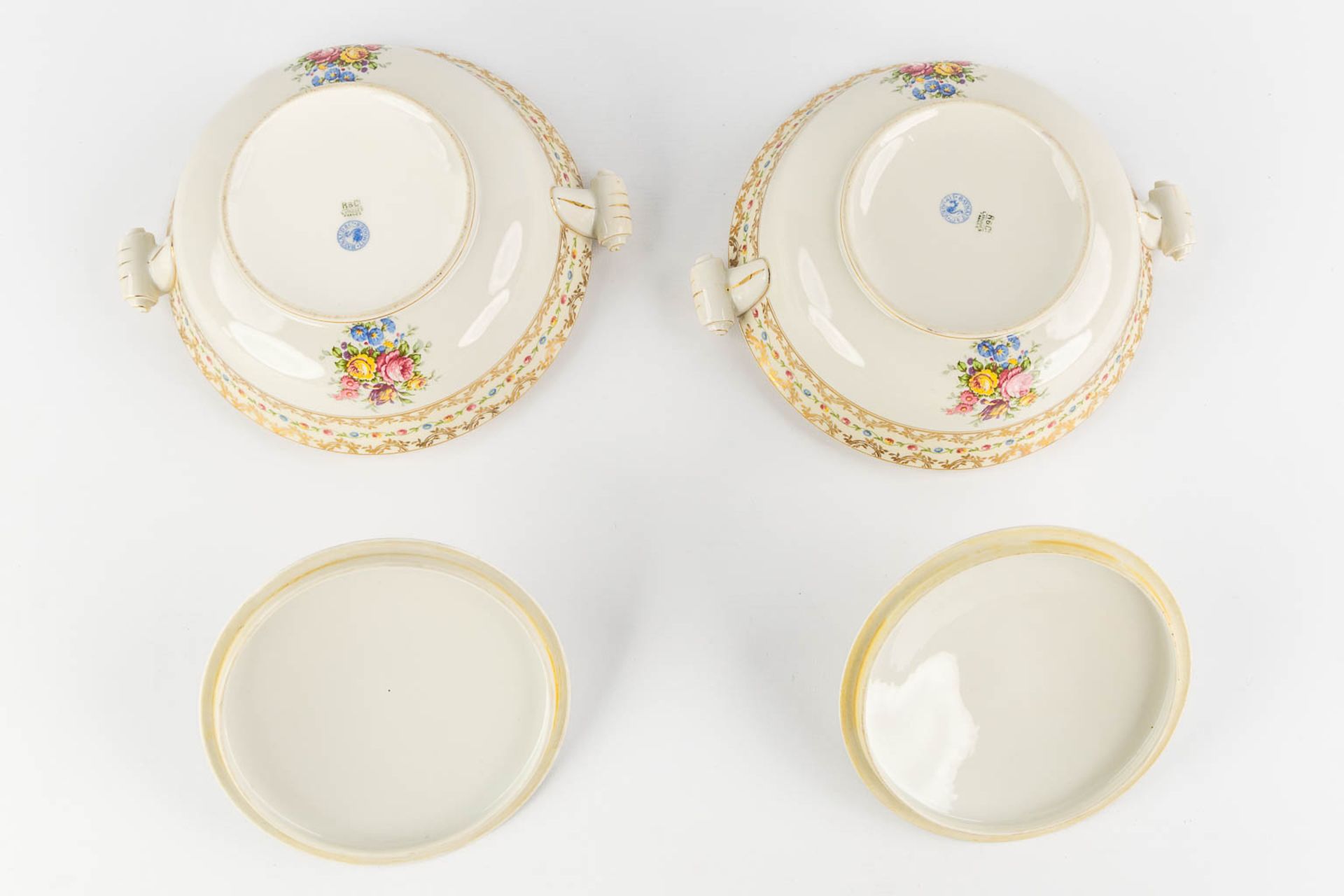 Raynaud, Limoges, a large dinner service. (L:25 x W:35 cm) - Image 10 of 16