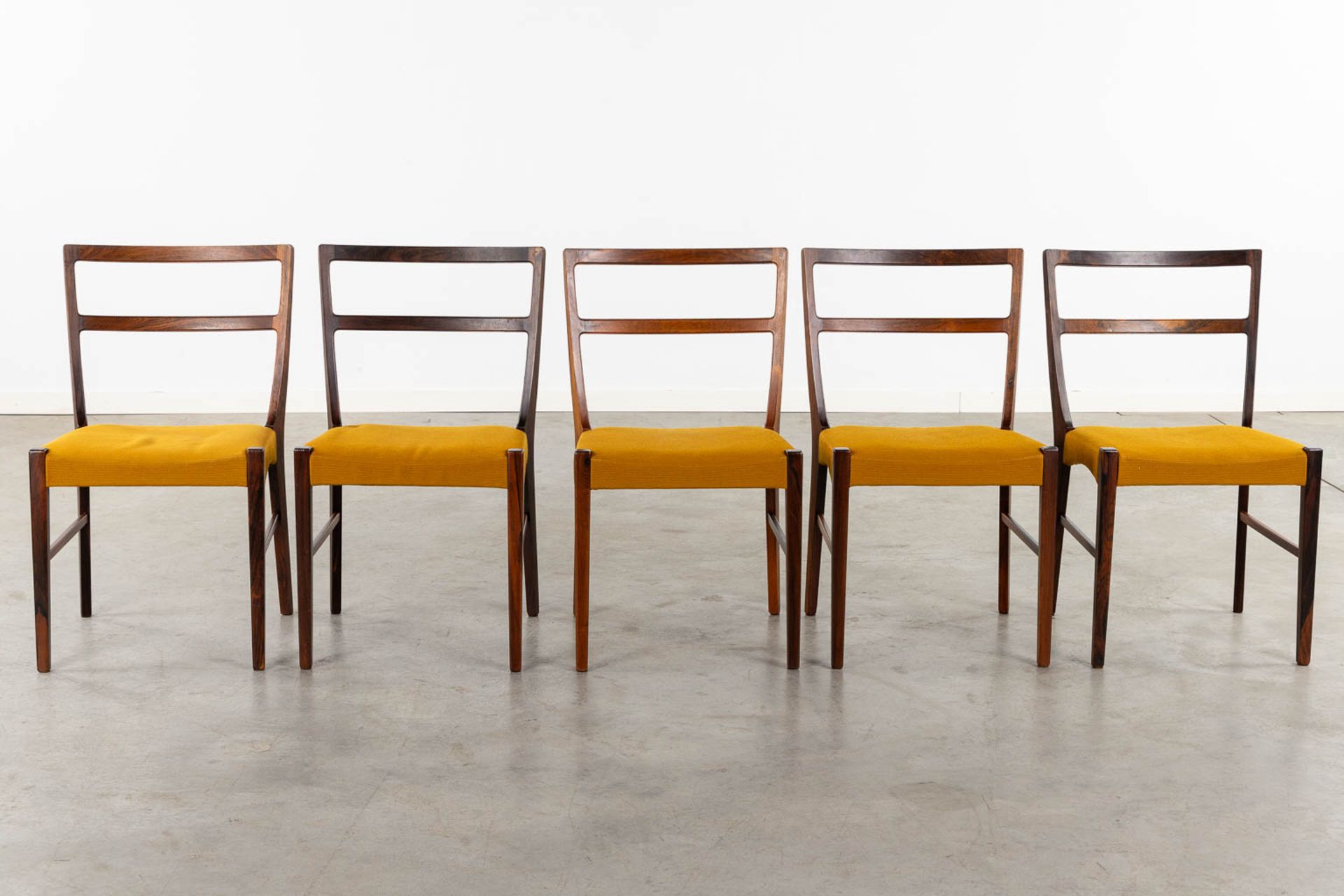 Johannes ANDERSEN (1903-1997) '5 Dining Chairs' for Bernhard Pedersen and Son. (L:52 x W:45 x H:80 c - Bild 3 aus 14