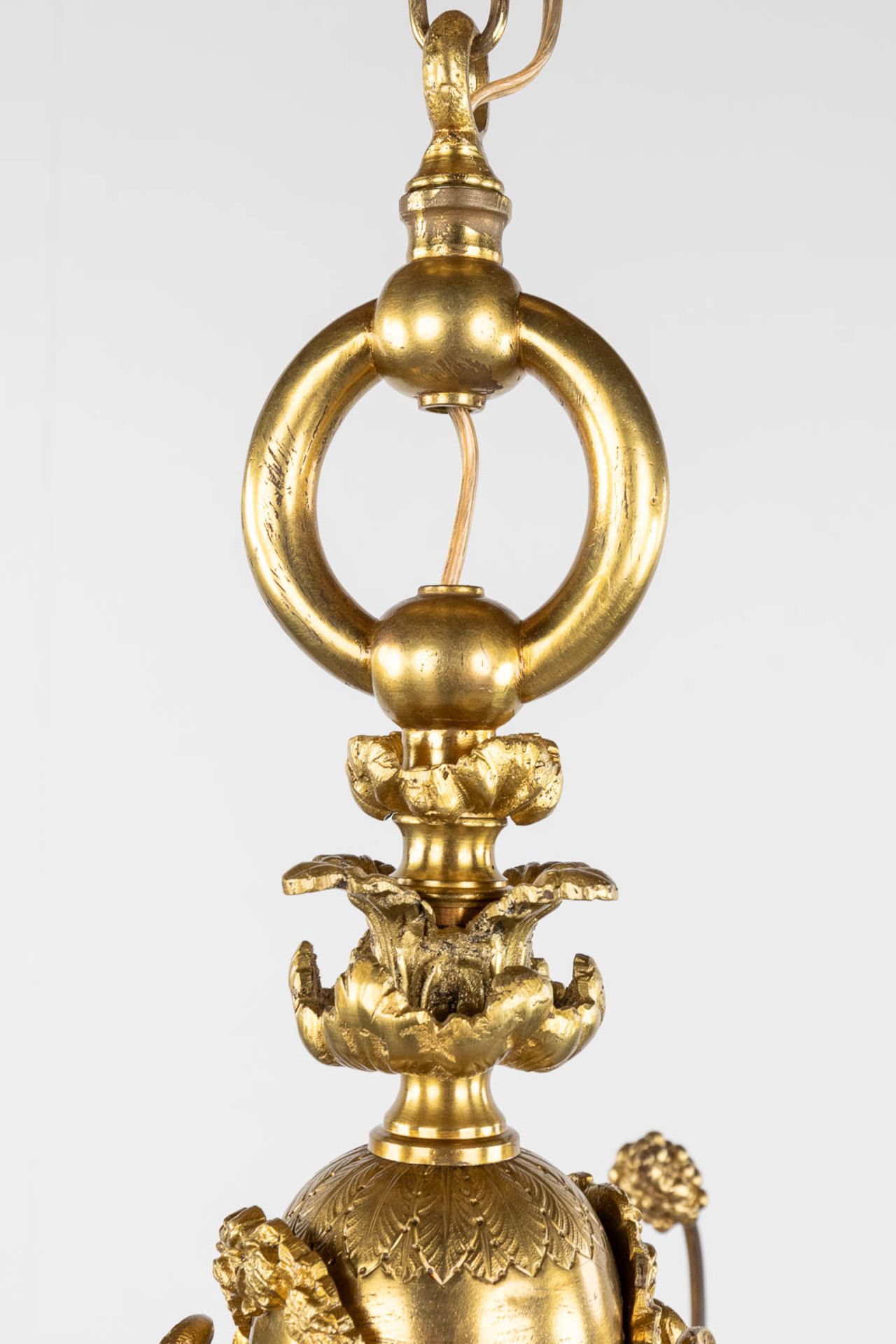 A chandelier, bronze finished with ram's heads, Louis XVI style. (H:93 x D:66 cm) - Image 5 of 13