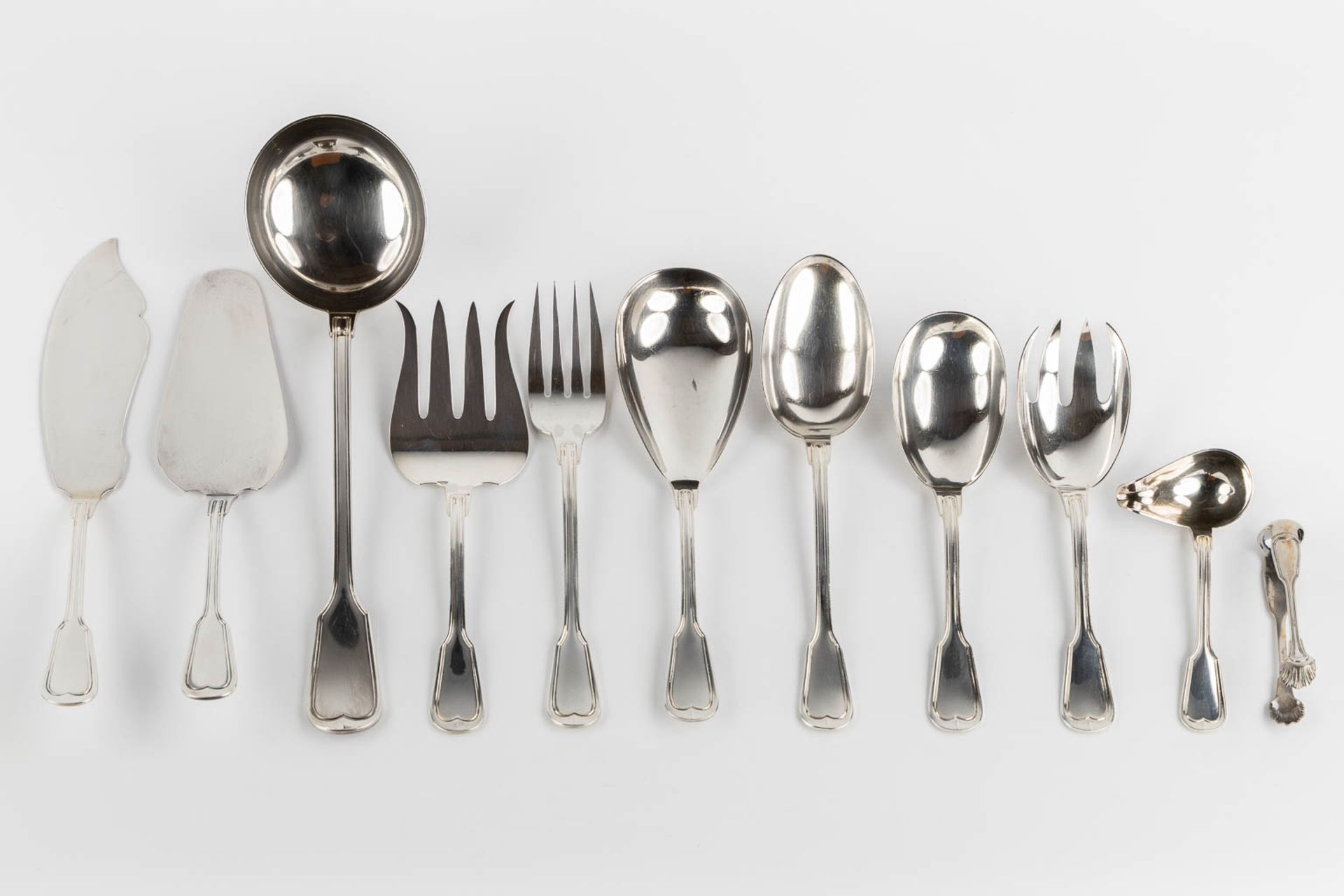 Bruno Wiskemann, 12-person, 136-piece silver-plated cutlery in a chest. (L:33 x W:50 x H:30 cm) - Image 3 of 16