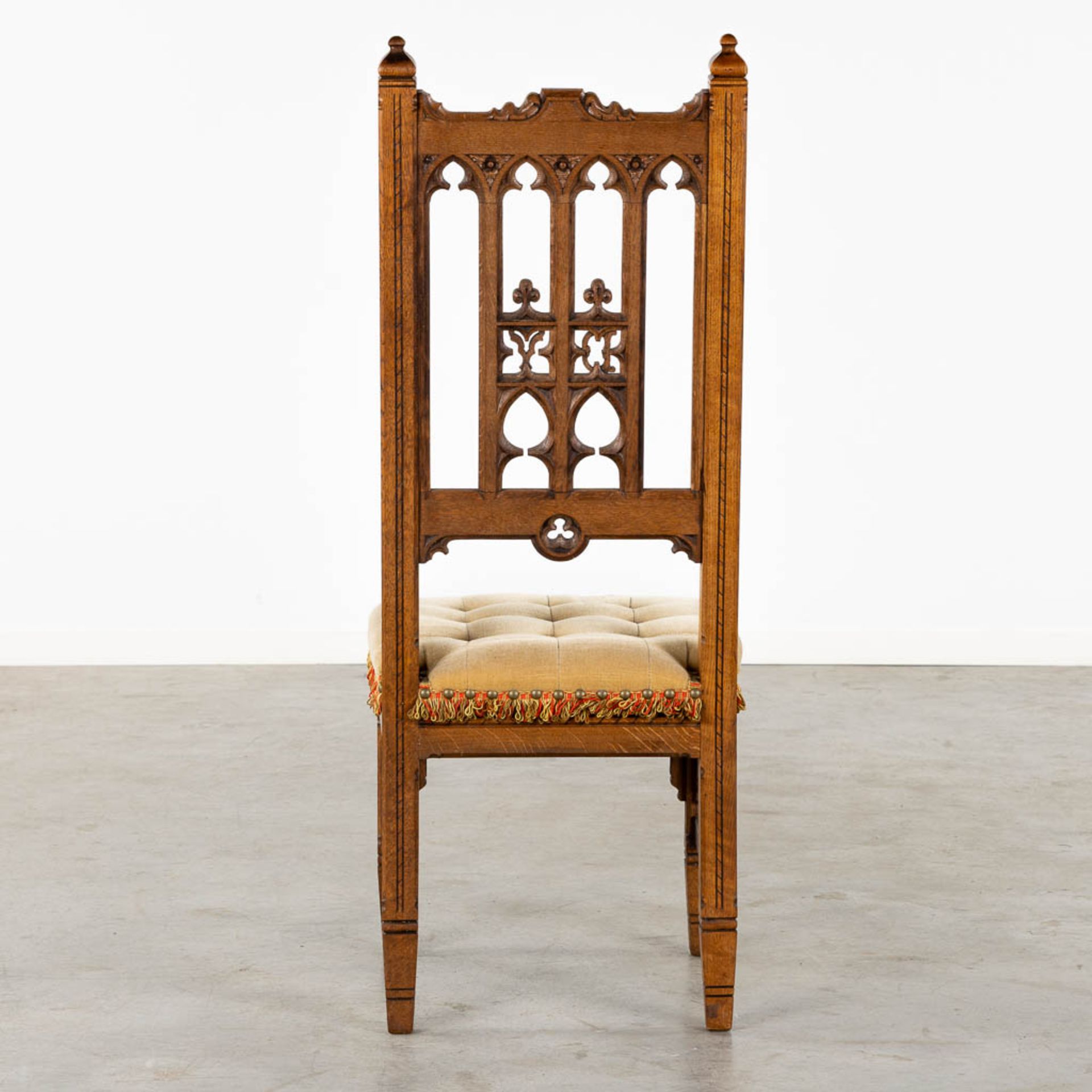 8 Gothic Revival style chairs, sculptured wood. Circa 1900. (L:54 x W:48 x H:123 cm) - Image 6 of 12