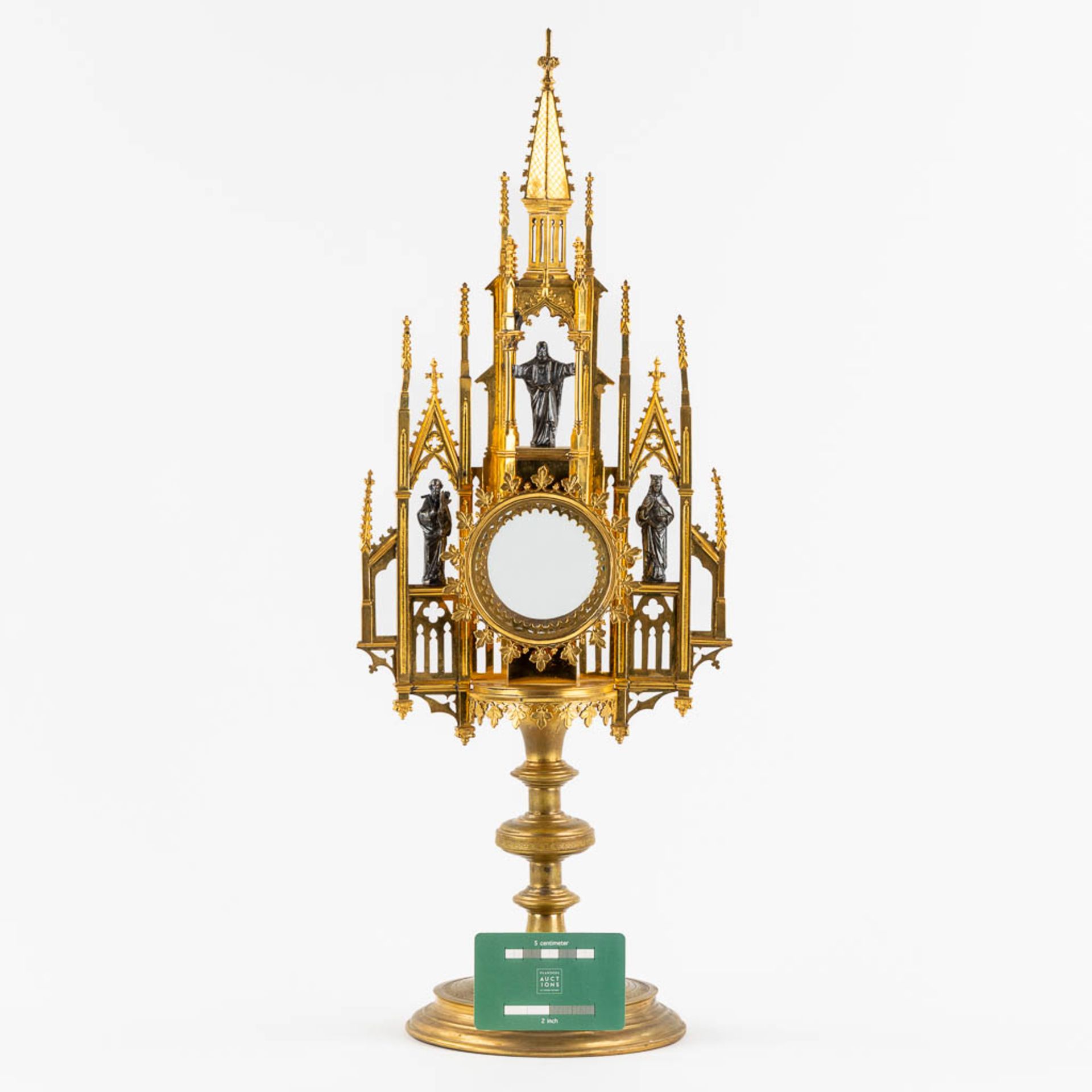 A Tower monstrance, gilt and silver plated brass, Gothic Revival. 19th C. (W:21,5 x H:58 cm) - Image 8 of 22