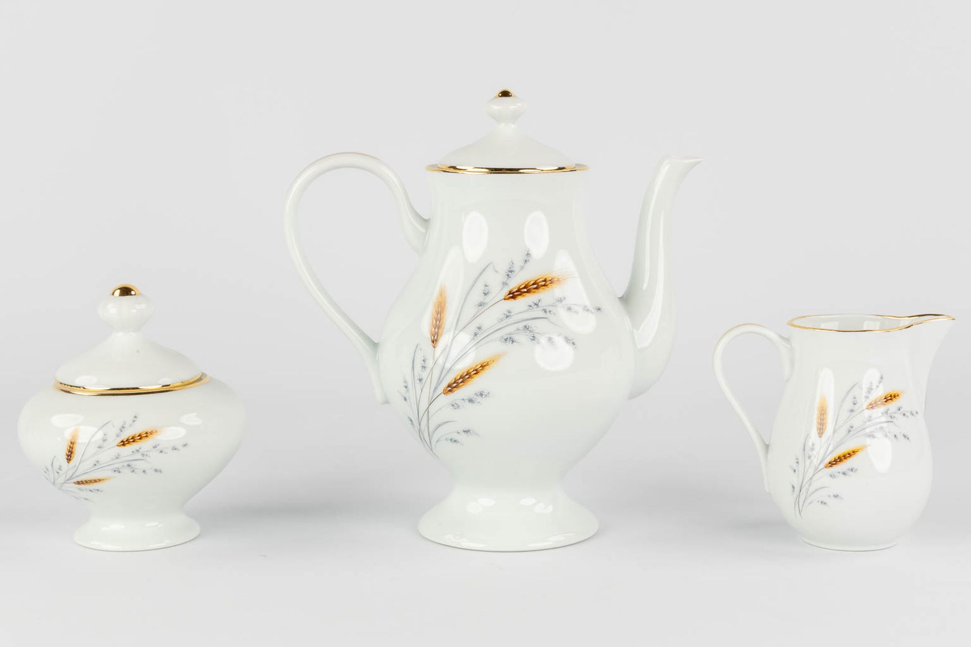 Limoges, France, a large, 12-person dinner, wild and coffee service. (L:23 x W:34 x H:22 cm) - Image 7 of 28