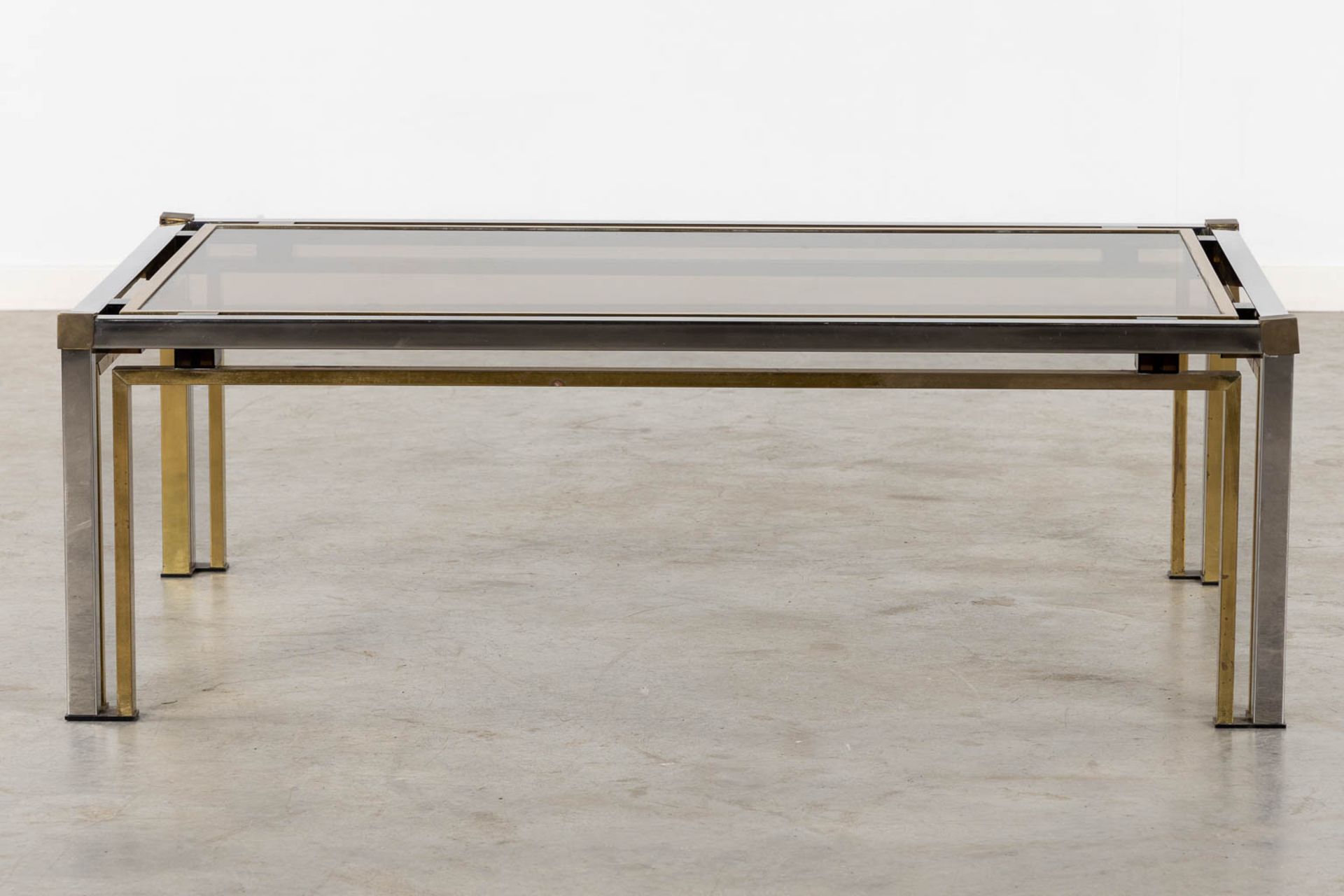 Four identical tables and a coffee table, gilt and silver-plated brass. Dewulf Selection / Belgo Chr - Image 14 of 19