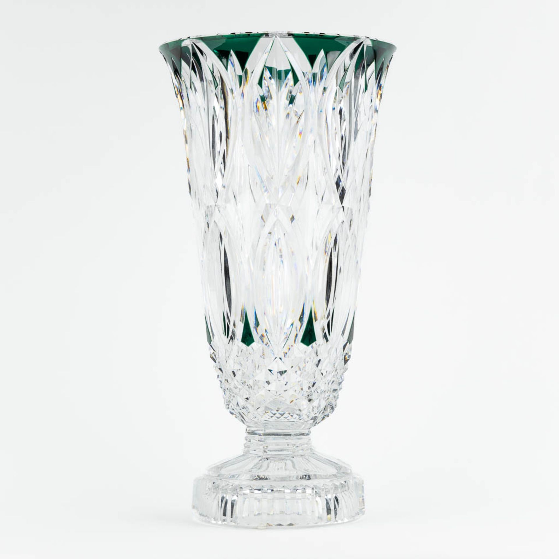 Val Saint Lambert, an exceptionally large vase, cut and coloured crystal. (H:56 x D:28,5 cm) - Bild 4 aus 11