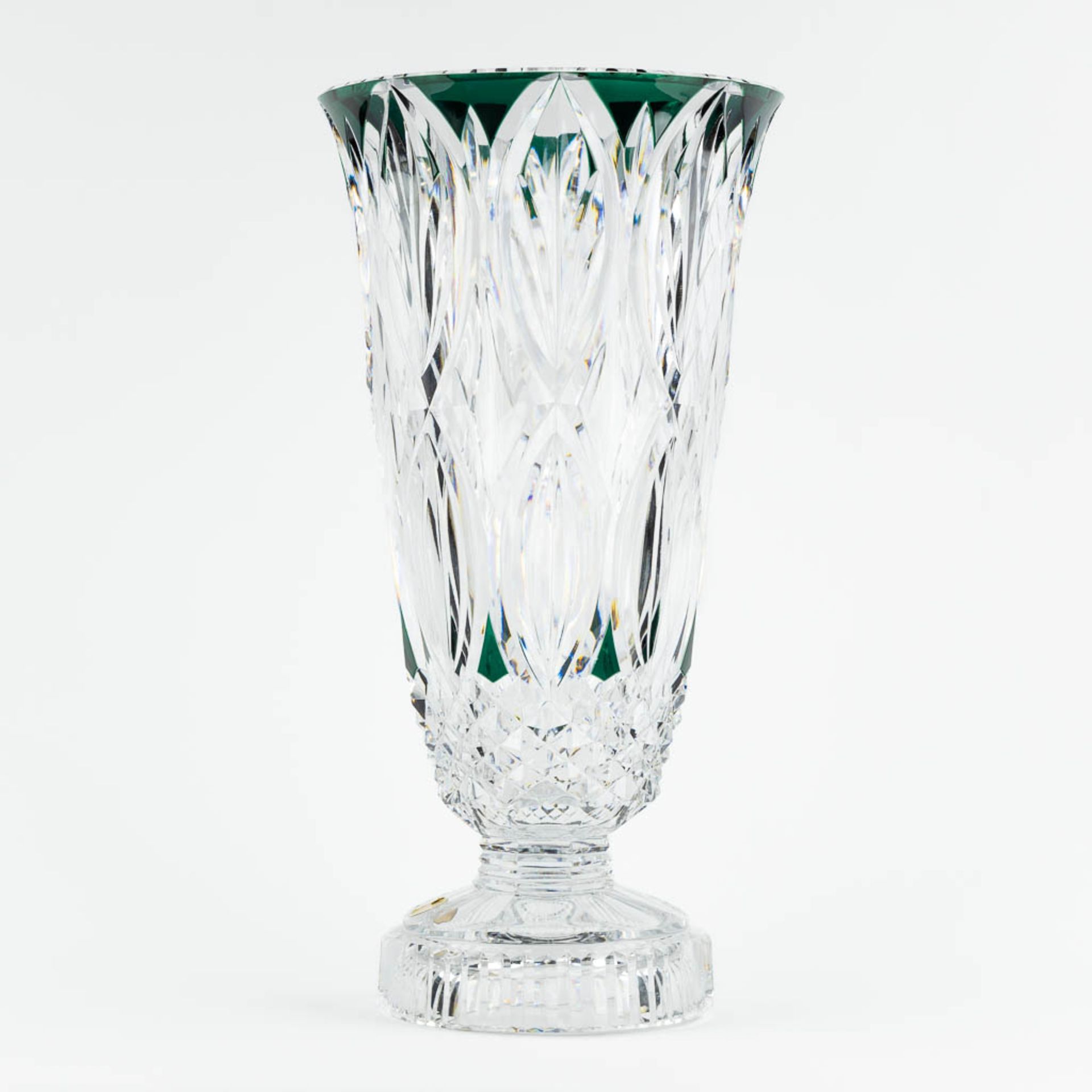 Val Saint Lambert, an exceptionally large vase, cut and coloured crystal. (H:56 x D:28,5 cm) - Bild 5 aus 11