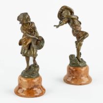 Carl KAUBA (1865-1922) 'Children with a frog' patinated bronze on marble. (H:16 cm)