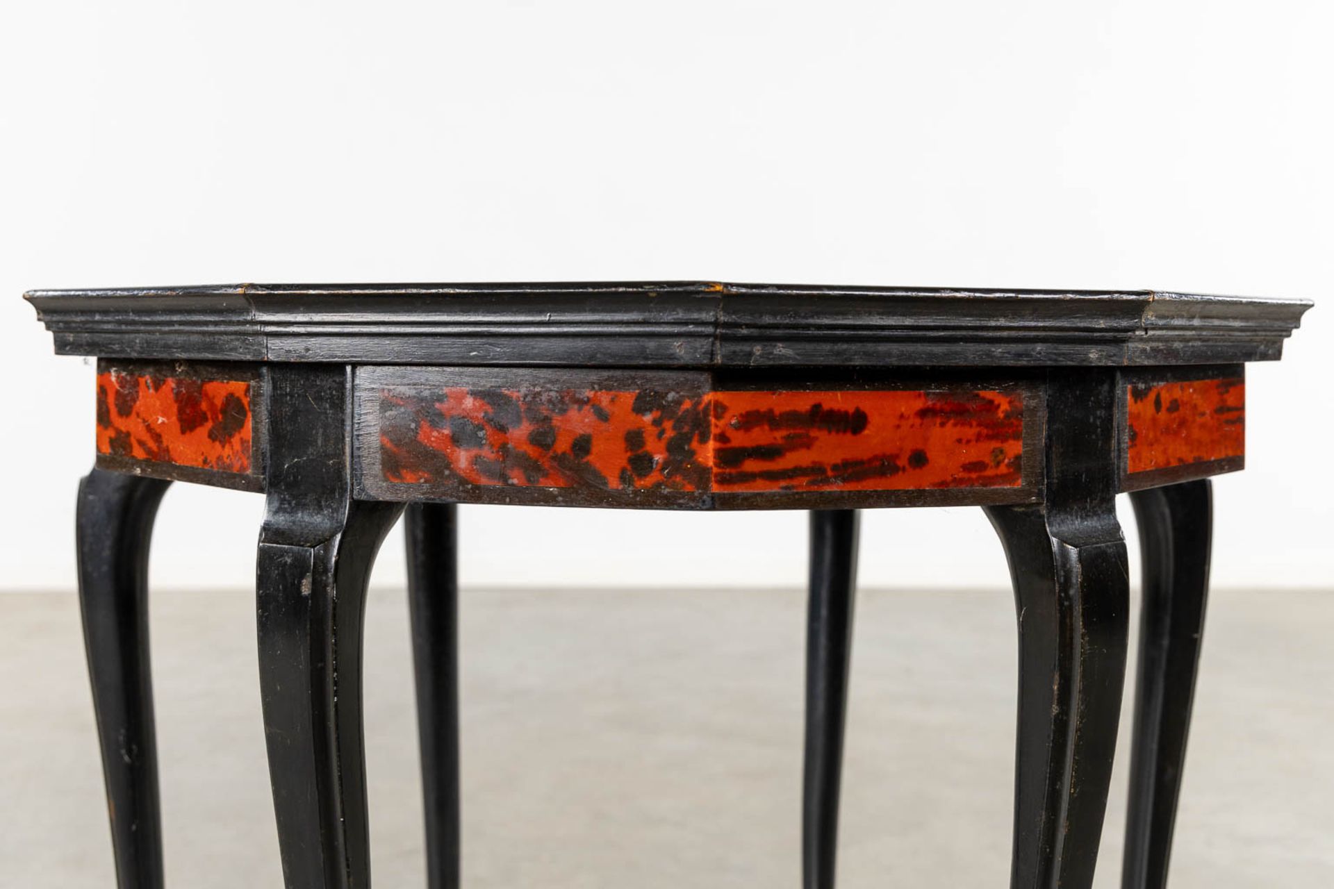 Maison Franck, Antwerp, an octagonal side table, tortoise shell and ebonised wood. (H:65 x D:72 cm) - Image 8 of 8