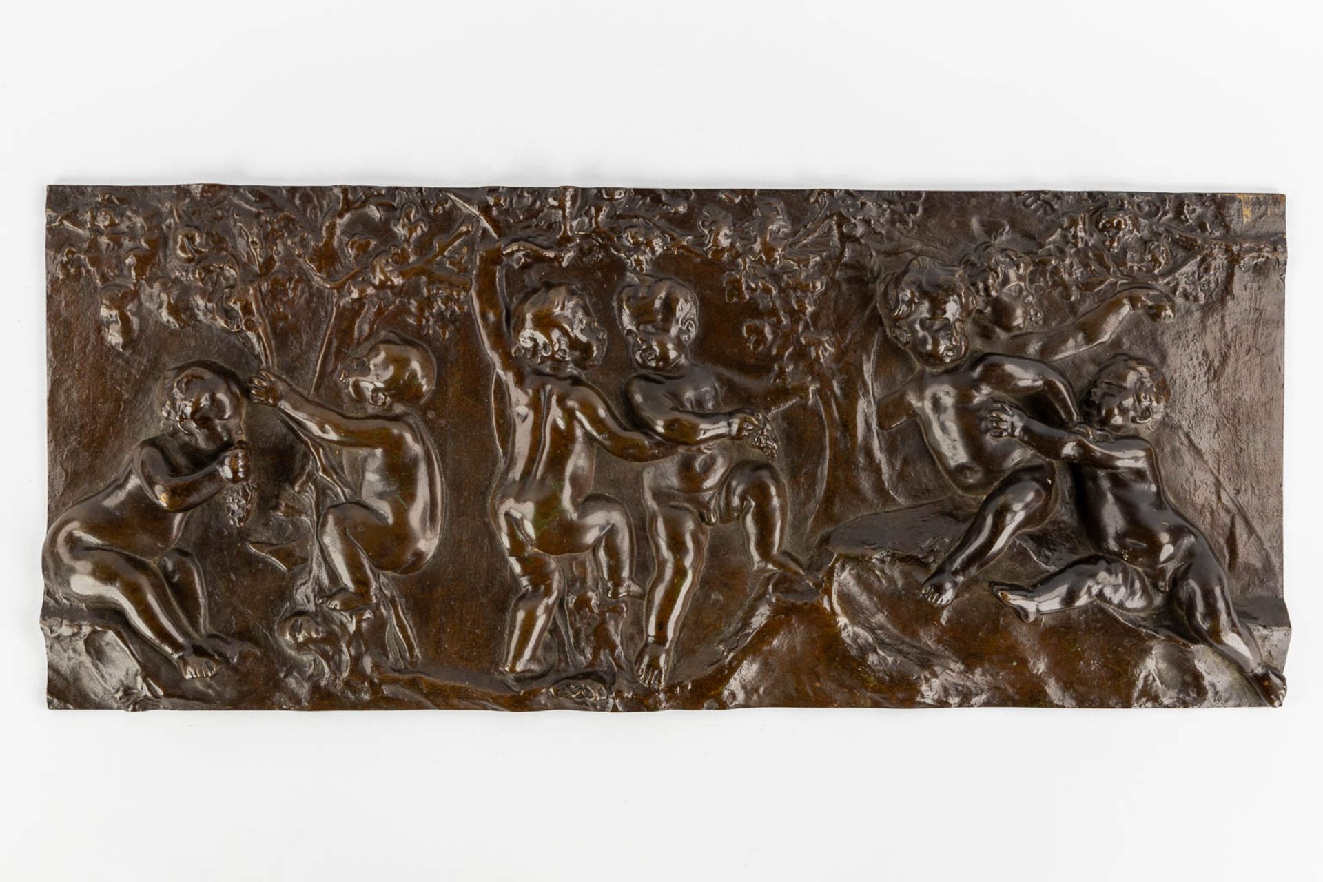 A Bacchanale scène with putti, patinated bronze plaque the manner of François Duquesnoy. 19th C. (W: - Image 3 of 8