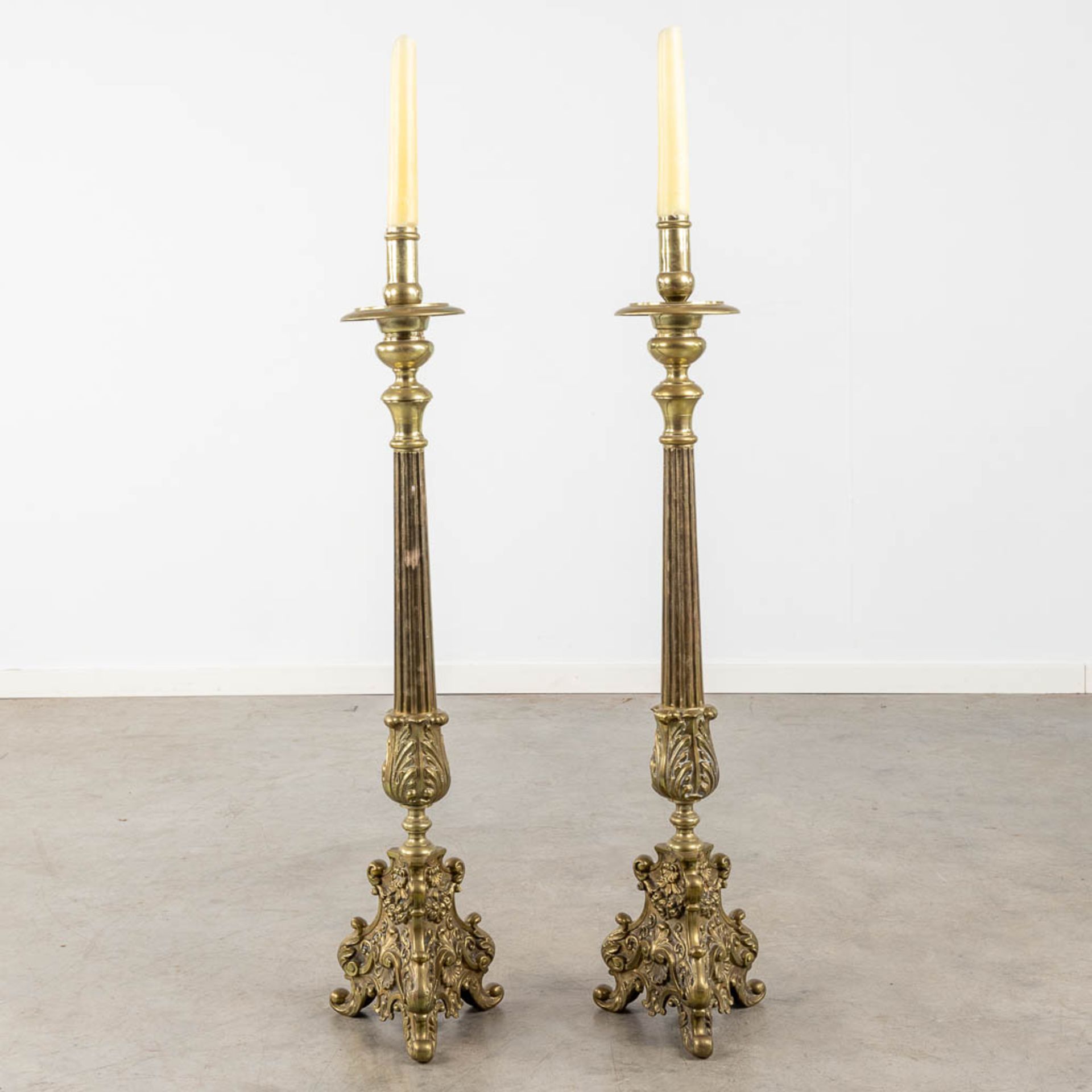 A pair of bronze church candlesticks/candle holders, Louis XV style. Circa 1900. (W:23 x H:105 cm) - Image 4 of 19