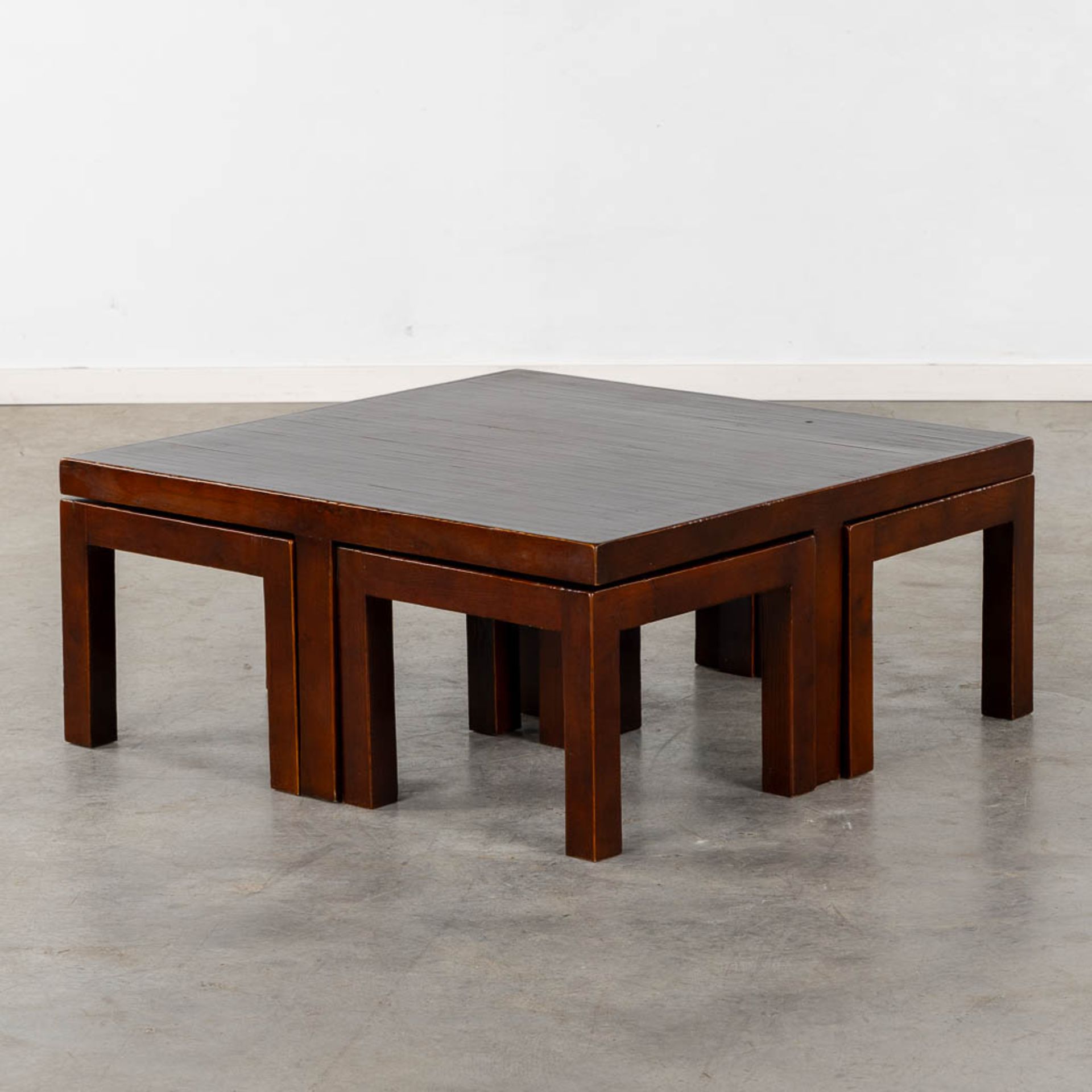 A decorative coffee table with 4 smaller, bamboo top on hardwood. Circa 1980. (L:90 x W:90 x H:38 cm - Image 5 of 10