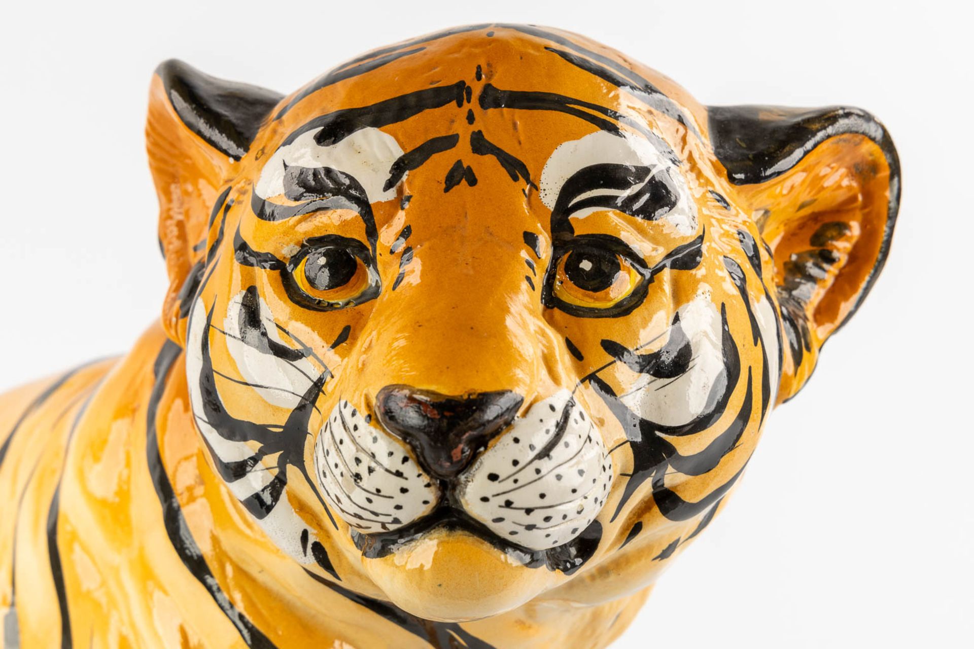 A decorative tiger cub, glazed ceramics. Italy, circa 1980. (L:27 x W:47 x H:44 cm) - Image 9 of 11