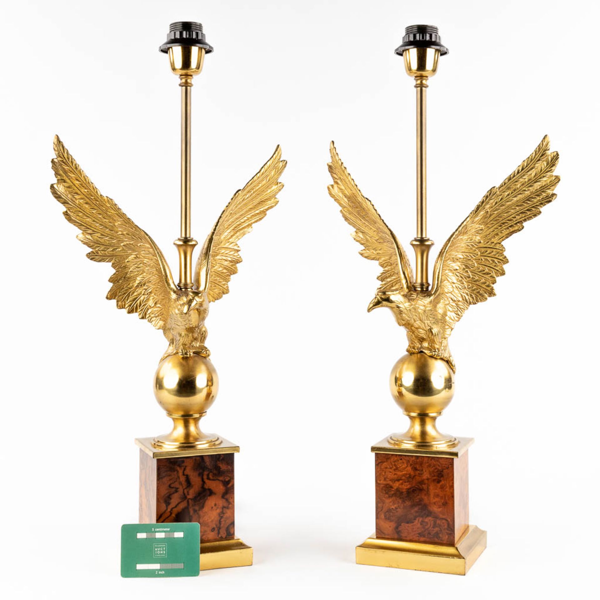 A pair of table lamps with an eagle figurine. Hollywood Regency style. 20th C. (L:15 x W:30 x H:61,5 - Image 2 of 9