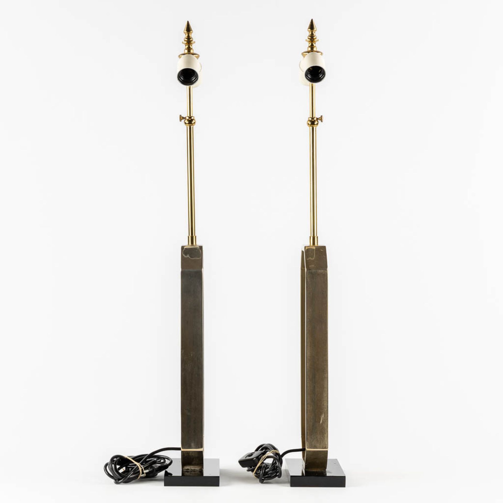 Georges MATHIAS (XX-XXI) 'Pair of table lamps' gold-plated metal. Circa 1980. (L:9,5 x W:20 x H:82,5 - Image 4 of 14