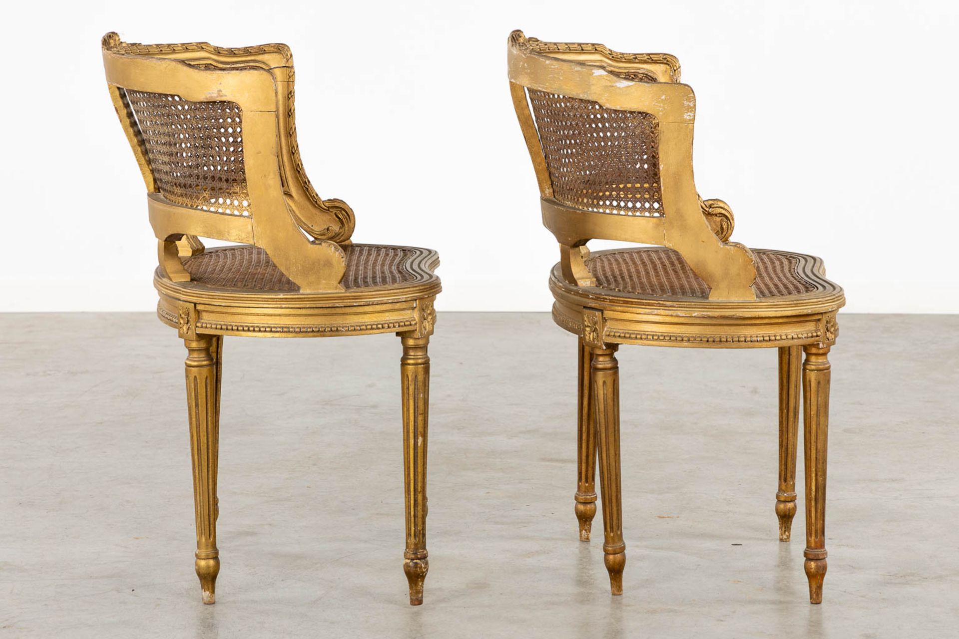 Two side tables, Two chairs, sculptured wood in Louis XVI style. Circa 1900. (L:57 x W:81 x H:75 cm) - Bild 12 aus 18