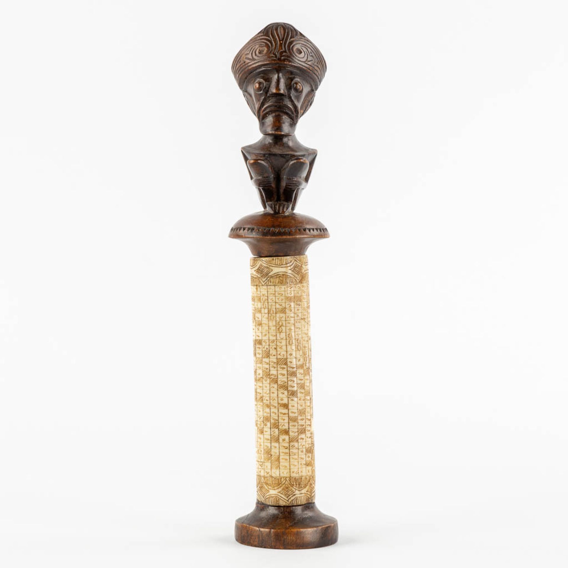Batak Tribe, Sumatra, a medicinal calendar. Sculptured bone and wood. (H:22 cm) - Image 3 of 12