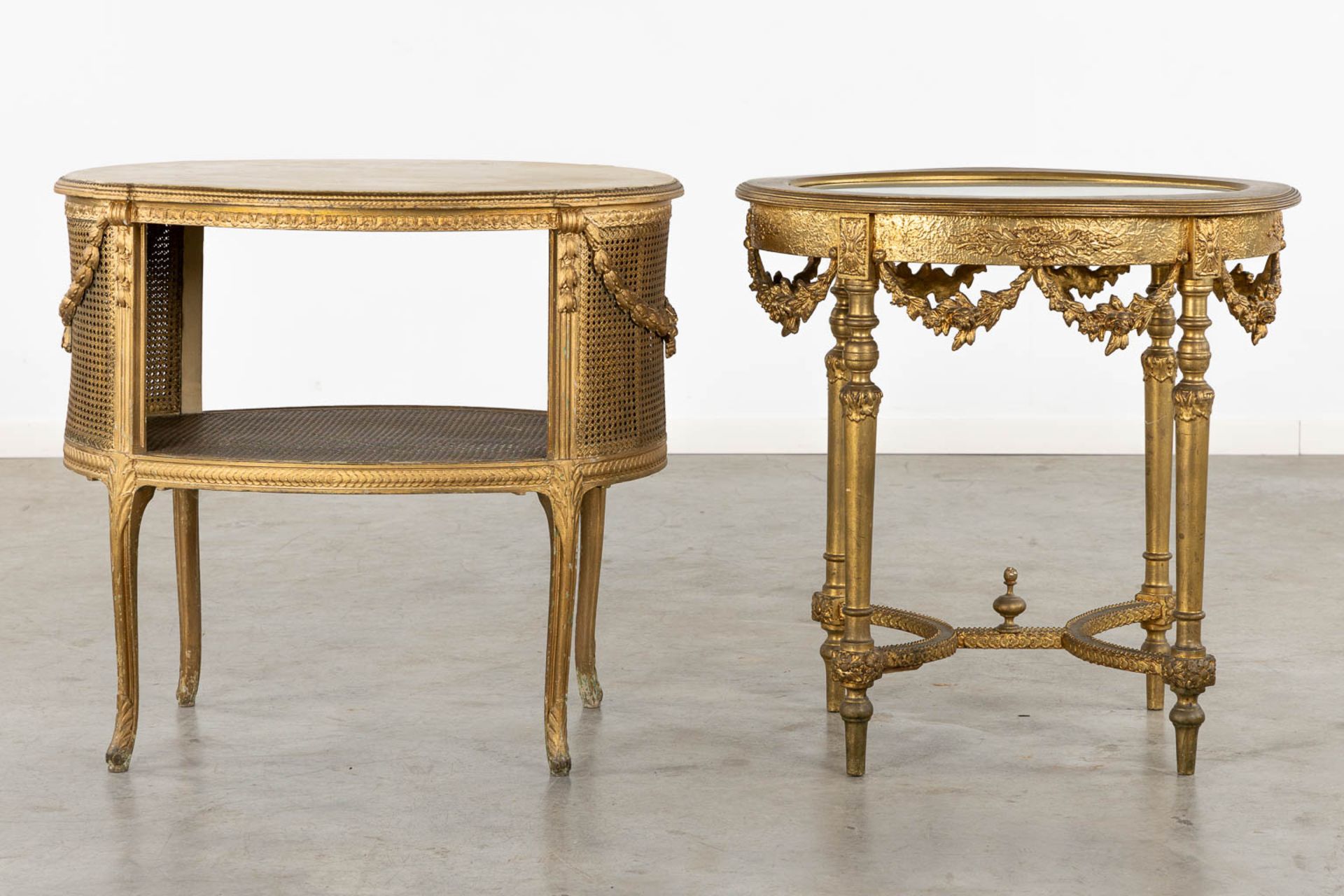 Two side tables, Two chairs, sculptured wood in Louis XVI style. Circa 1900. (L:57 x W:81 x H:75 cm) - Bild 5 aus 18