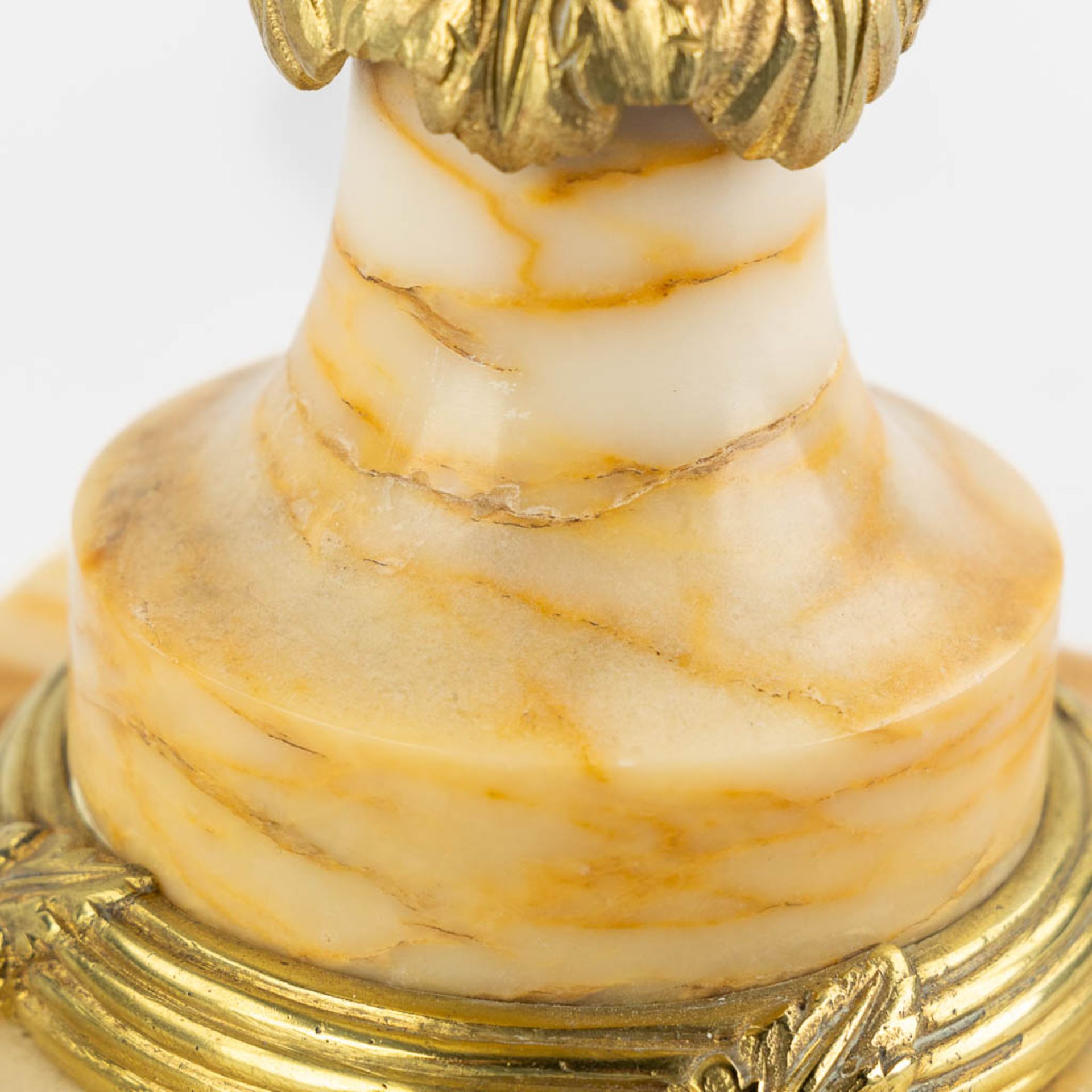 A pair of marble cassolettes, decorated with gilt bronze ram's heads. 19th C. (L:21 x W:25 x H:54 cm - Image 14 of 14