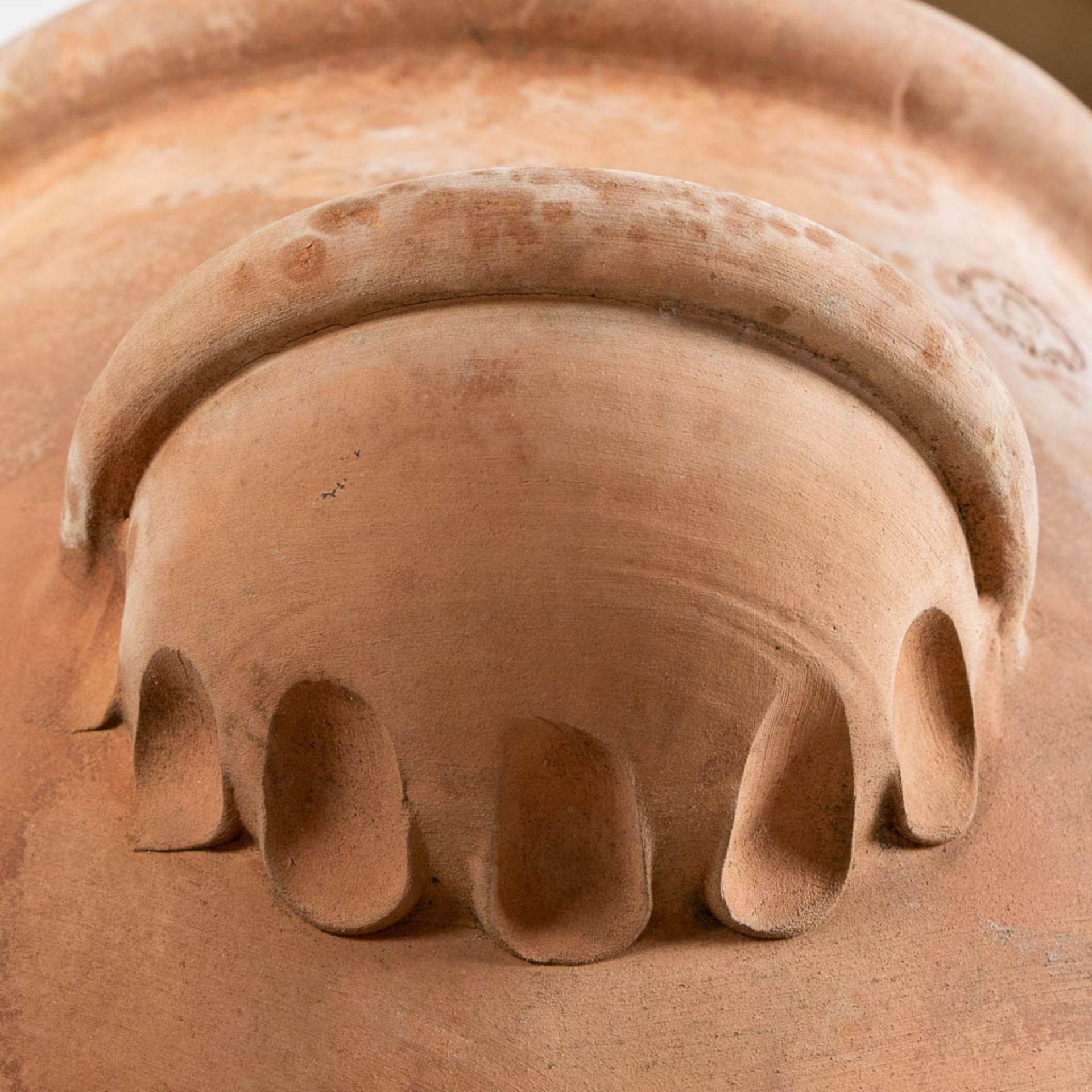 Biot France, 3 terracotta garden vases. (H:64 x D:62 cm) - Bild 7 aus 8