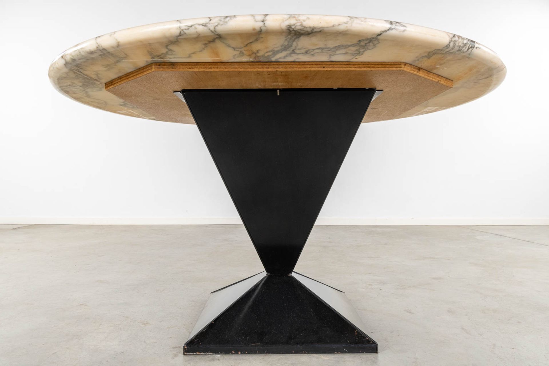 A mid-century table with marble top and a patinated metal base. Circa 1960-1970. (H:73 x D:130 cm) - Image 8 of 9