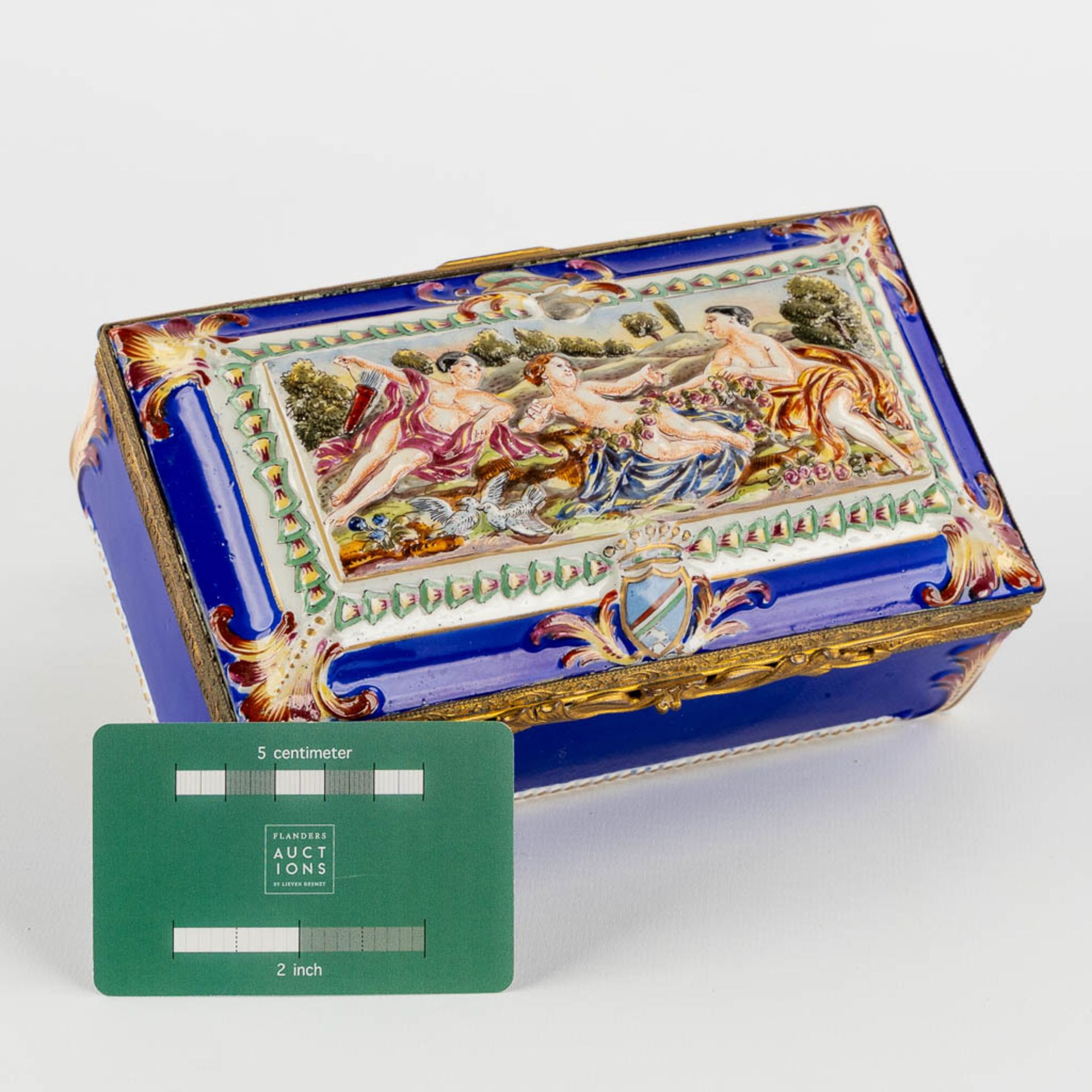 Capodimonte, a finely made porcelain jewellery box. 19th C. (L:10 x W:19 x H:7 cm) - Image 2 of 12