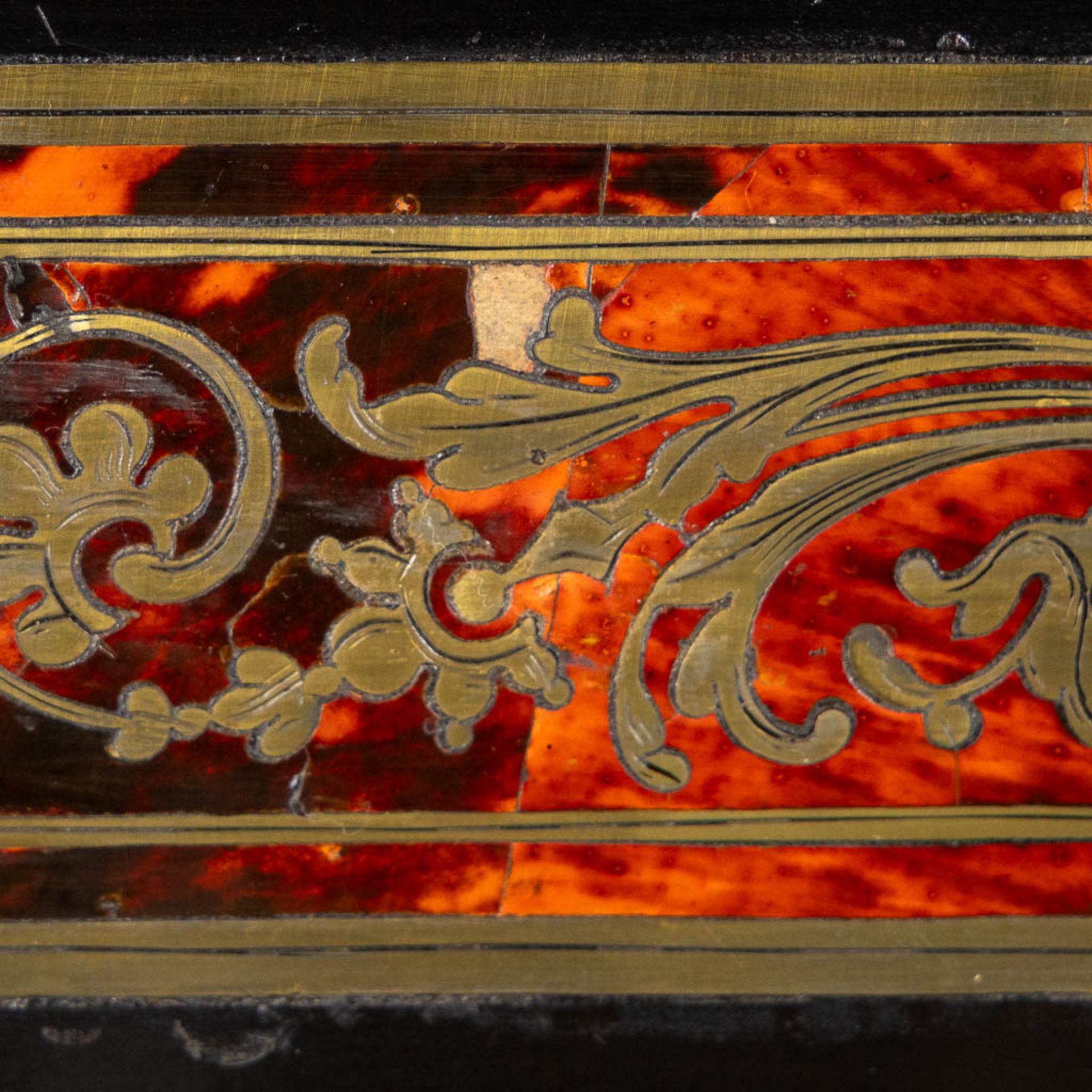 A Boulle inlay one-door cabinet, Napoleon 3. 19th C. (L:38 x W:82 x H:103 cm) - Image 10 of 17