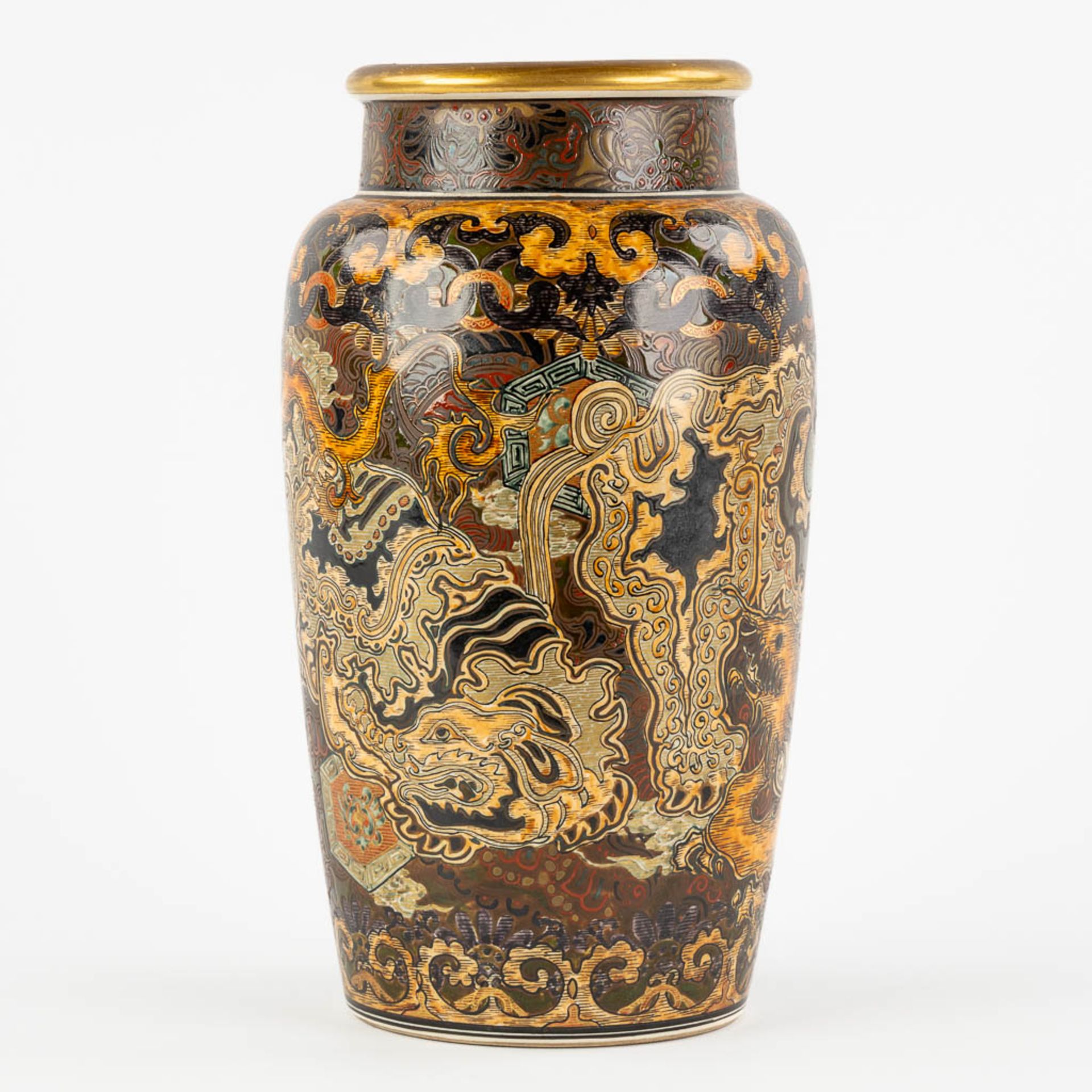 A decorative Japanese vase with a dragon decor. Glazed faience. (H:31 x D:18 cm) - Image 3 of 12