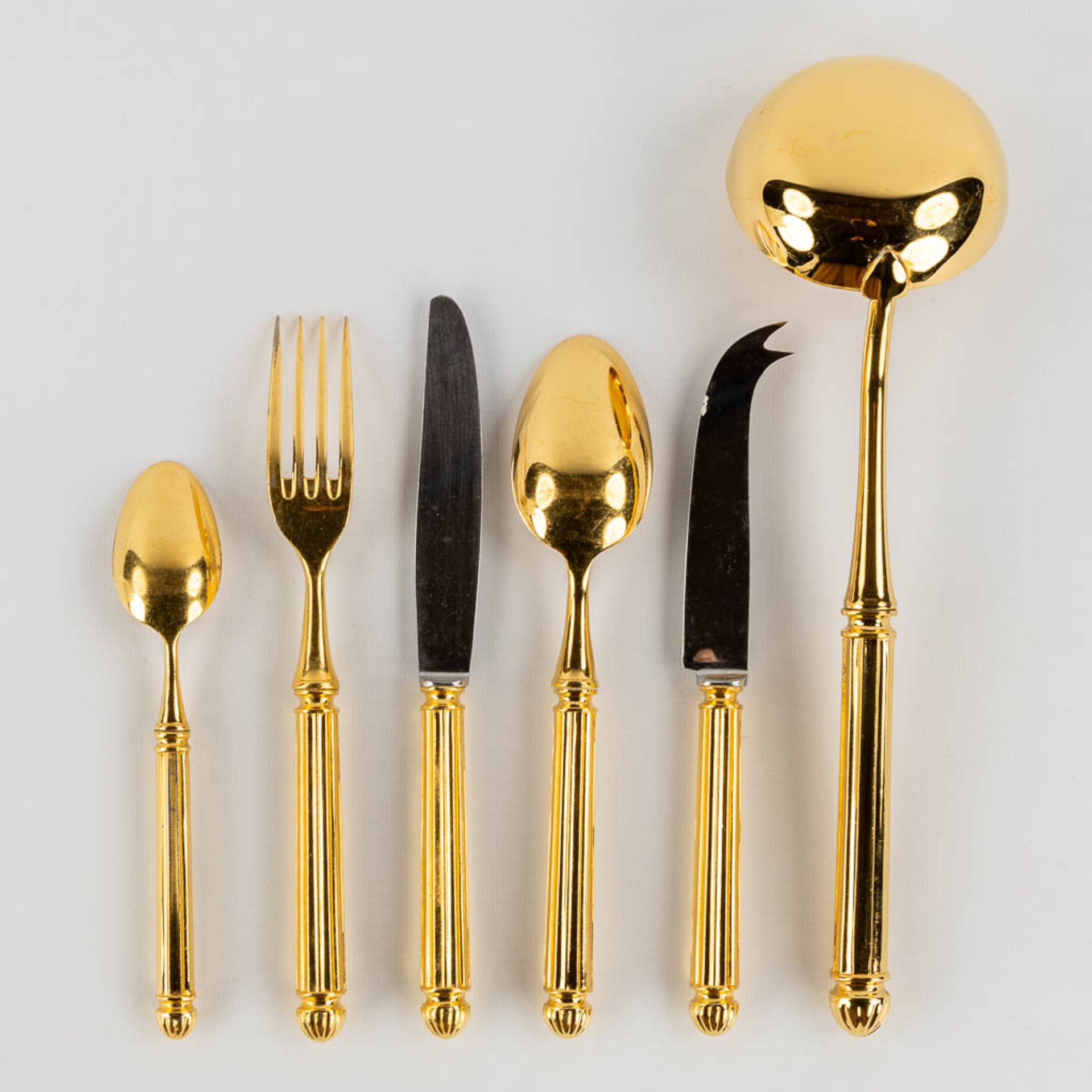 A large gold-plated cutlery, 68-pieces. (L:27 cm) - Image 6 of 8