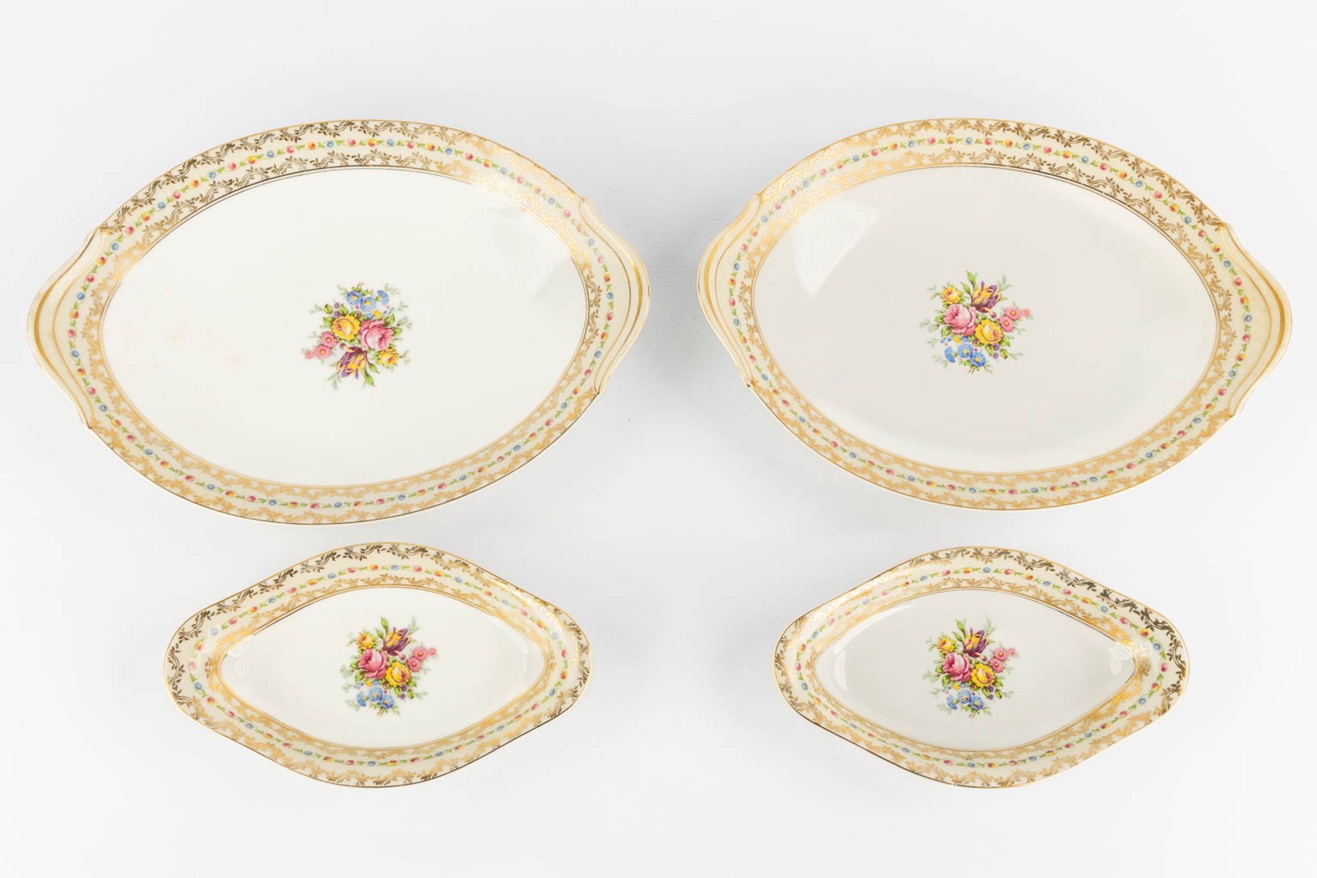 Raynaud, Limoges, a large dinner service. (L:25 x W:35 cm) - Image 6 of 16