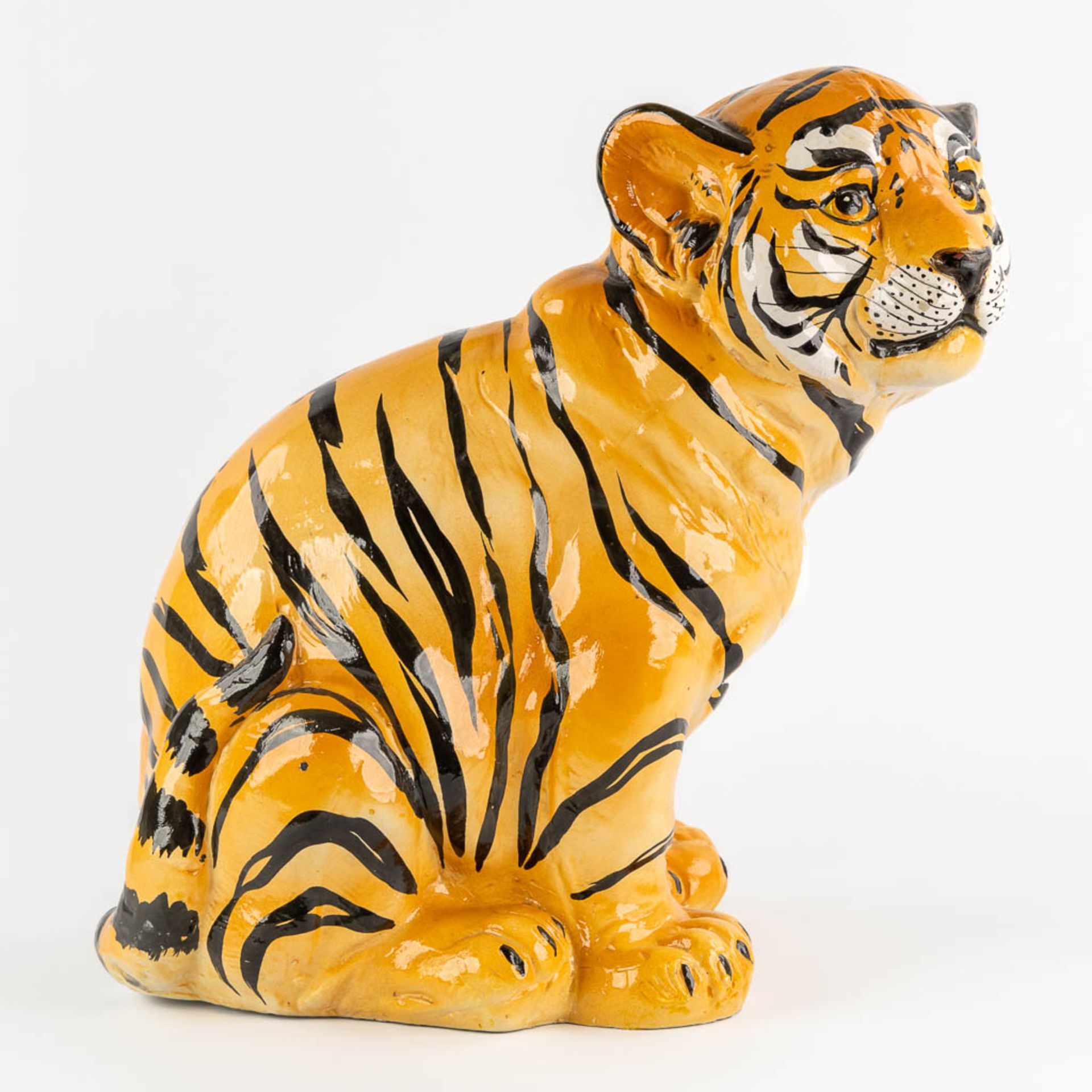 A decorative tiger cub, glazed ceramics. Italy, circa 1980. (L:27 x W:47 x H:44 cm) - Image 3 of 11