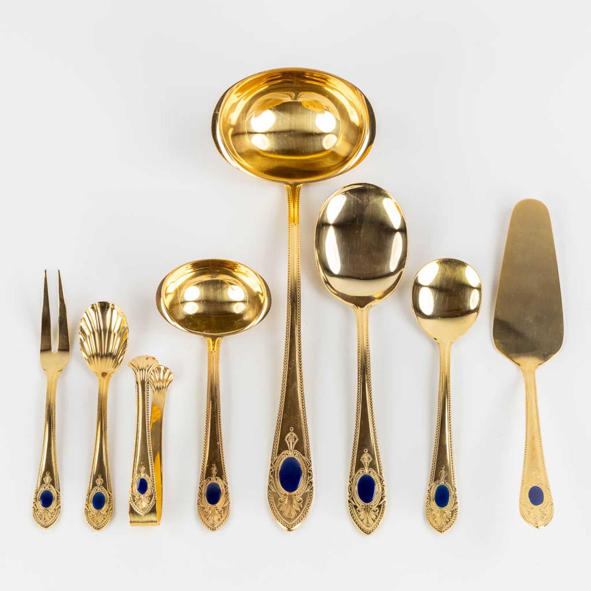 A gold-plated 'Bestecke Solingen' flatware cutlery set, made in Germany. (L:33 x W:45,5 x H:9,5 cm) - Image 8 of 11